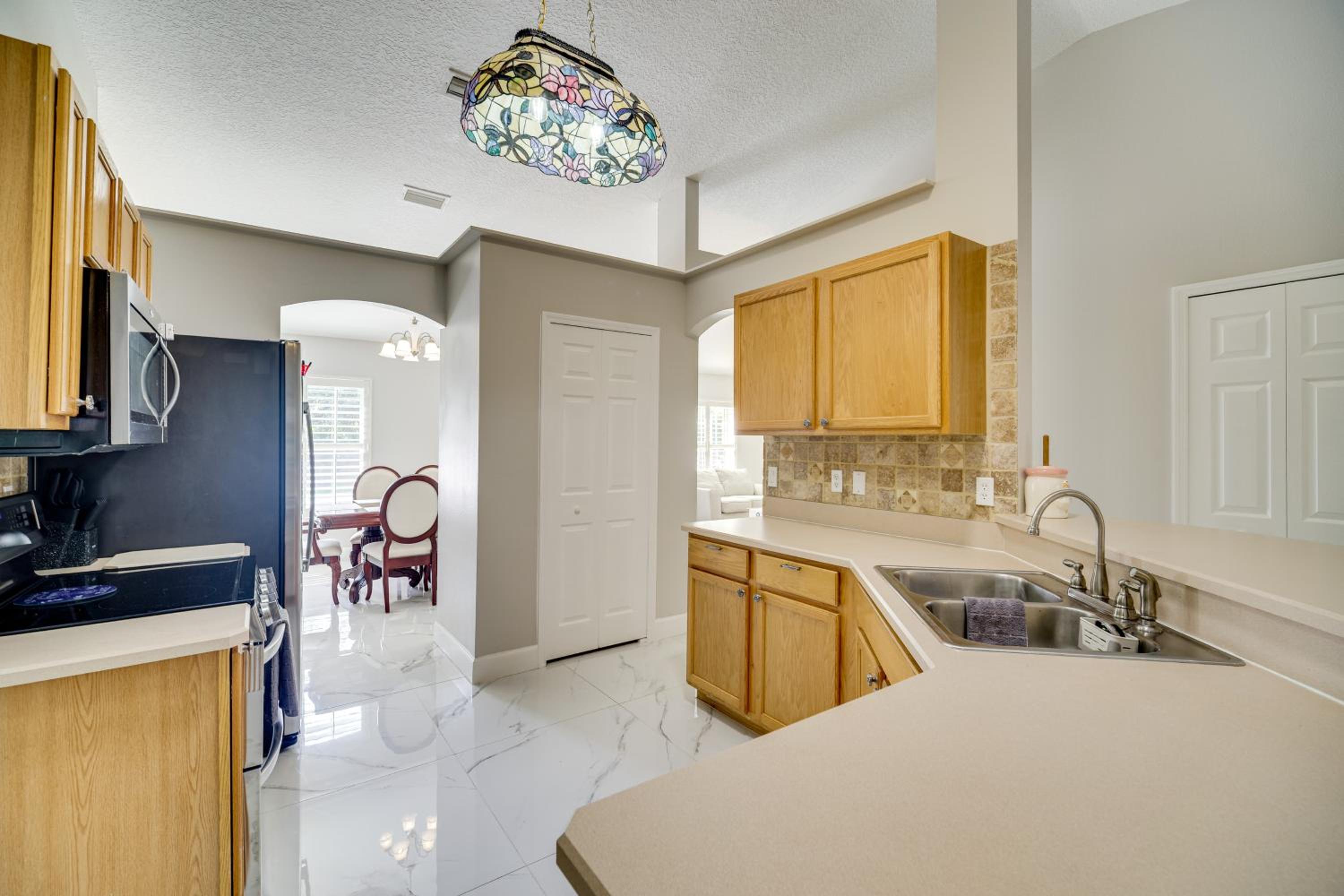 Spacious Home with Yard 8 Mi to Wabasso Beach