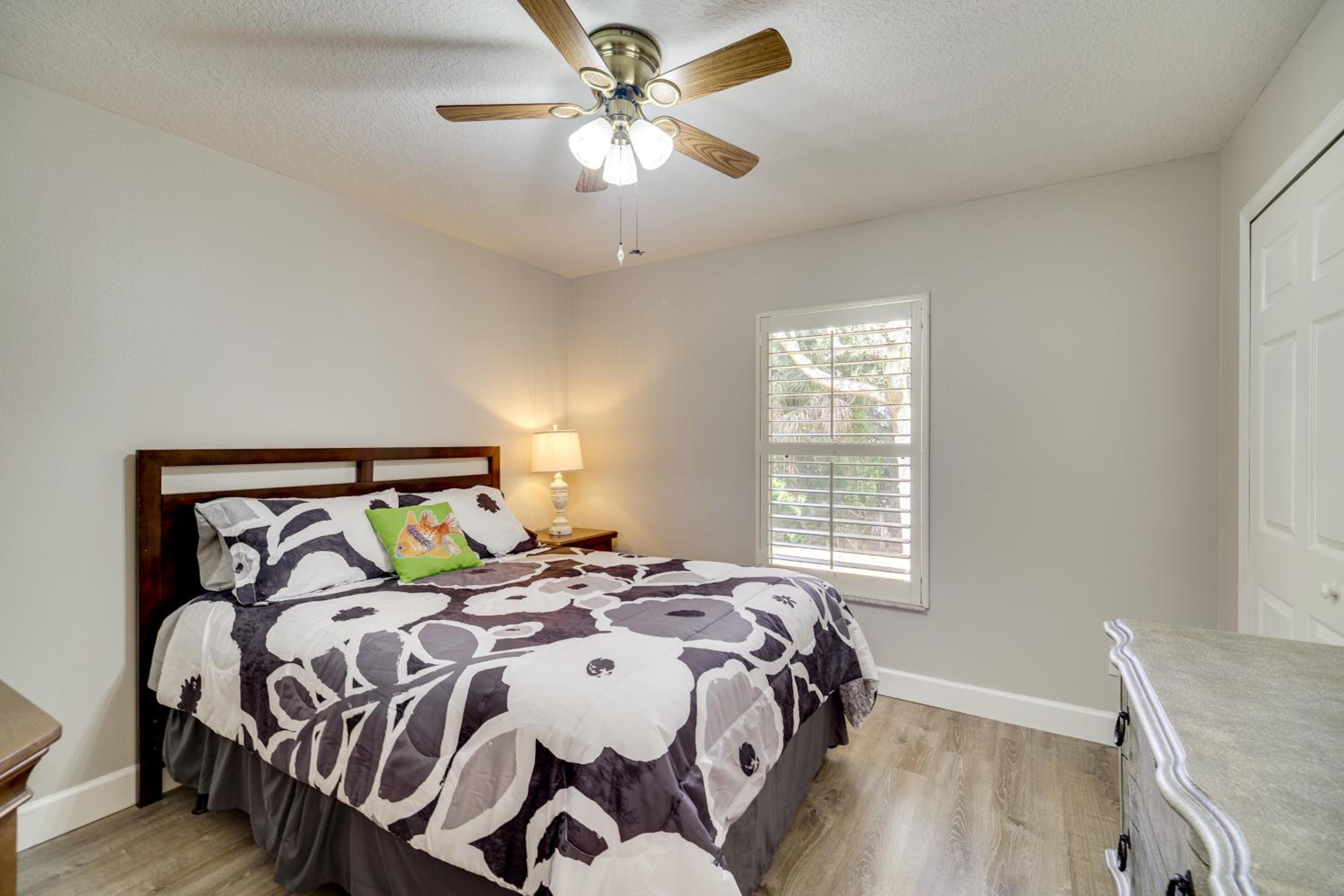 Spacious Home with Yard 8 Mi to Wabasso Beach