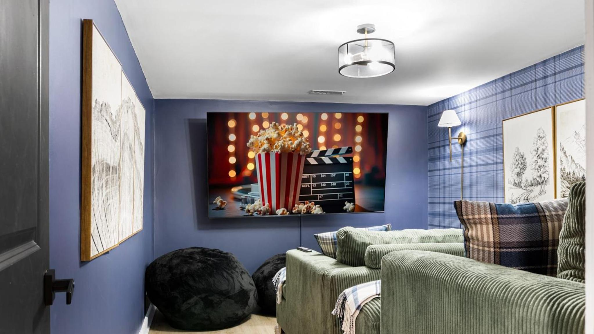 Lodge-Style Home Near Gatlinburg w Theater Hot Tub Game Room Evergreen Escape by AvantStay