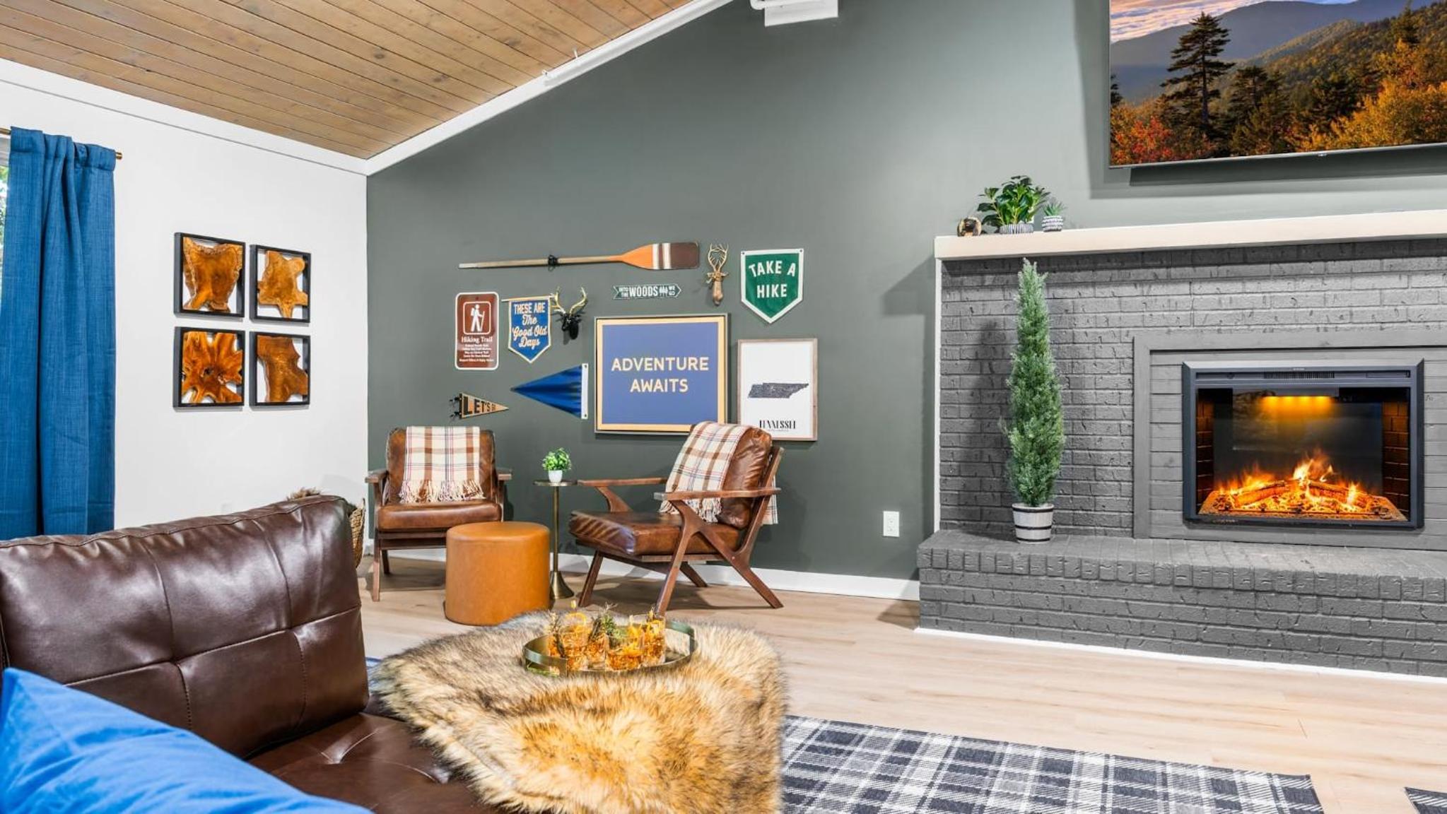 Lodge-Style Home Near Gatlinburg w Theater Hot Tub Game Room Evergreen Escape by AvantStay