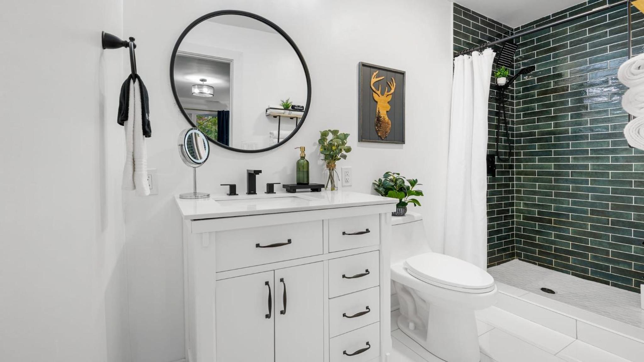 Lodge-Style Home Near Gatlinburg w Theater Hot Tub Game Room Evergreen Escape by AvantStay