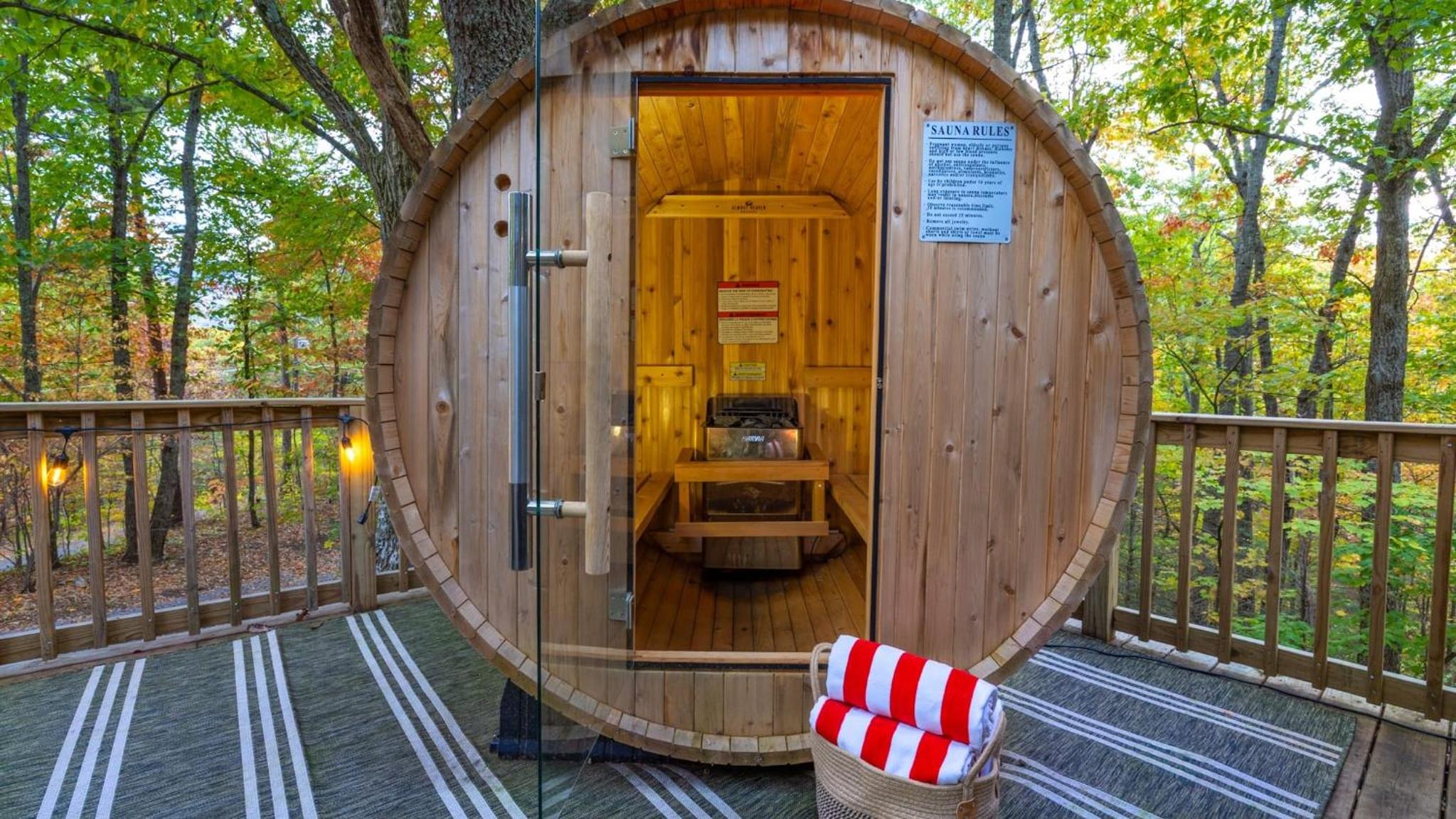 Lodge-Style Home Near Gatlinburg w Theater Hot Tub Game Room Evergreen Escape by AvantStay