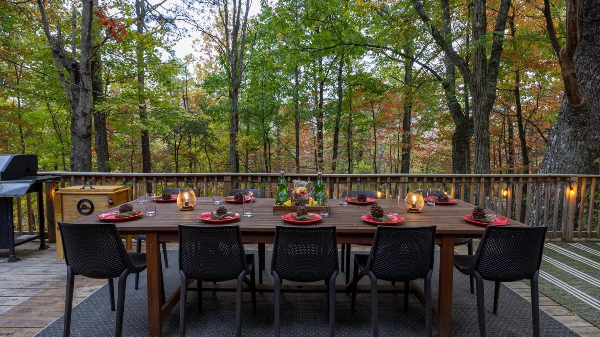Lodge-Style Home Near Gatlinburg w Theater Hot Tub Game Room Evergreen Escape by AvantStay