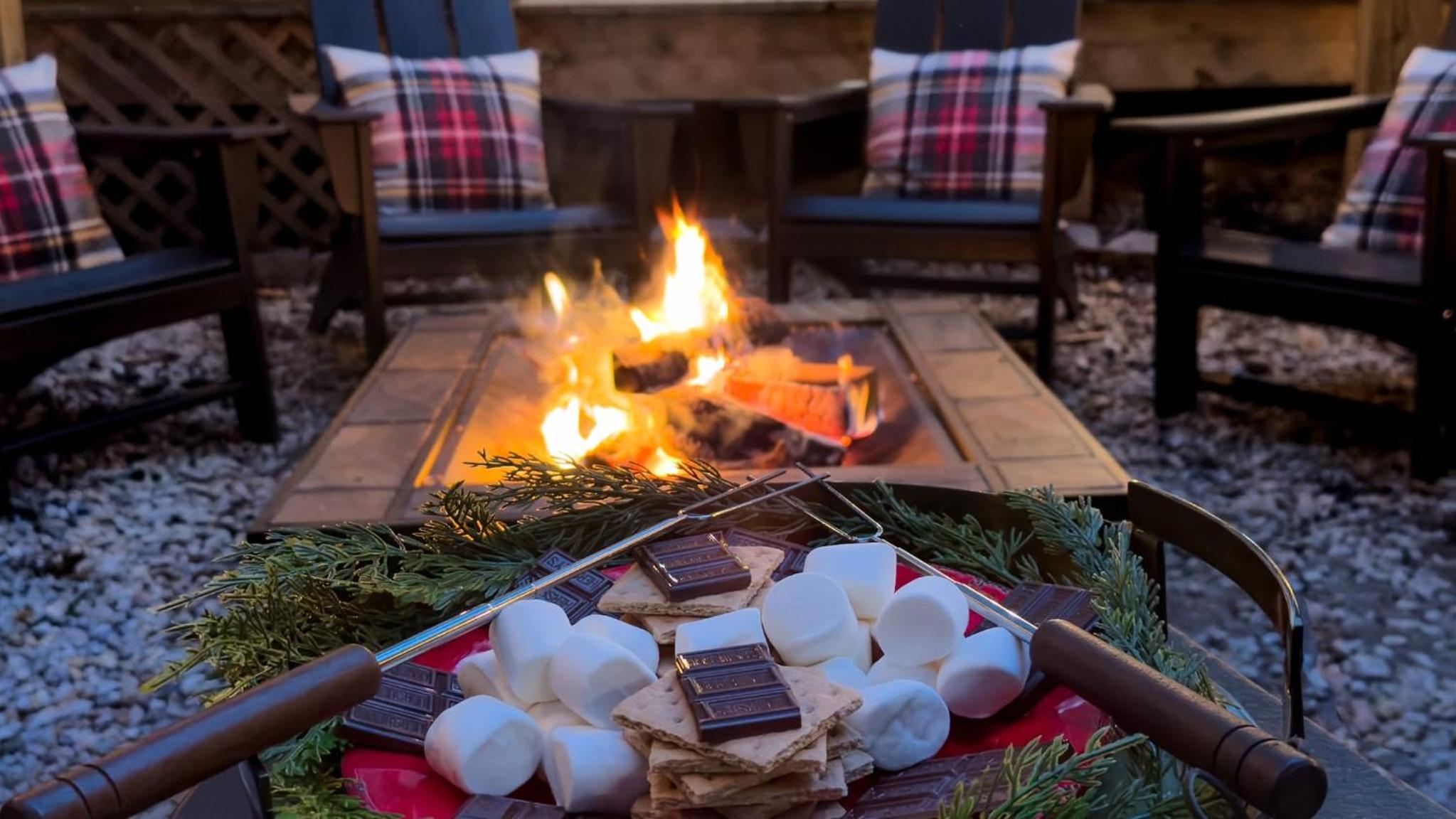 Lodge-Style Home Near Gatlinburg w Theater Hot Tub Game Room Evergreen Escape by AvantStay