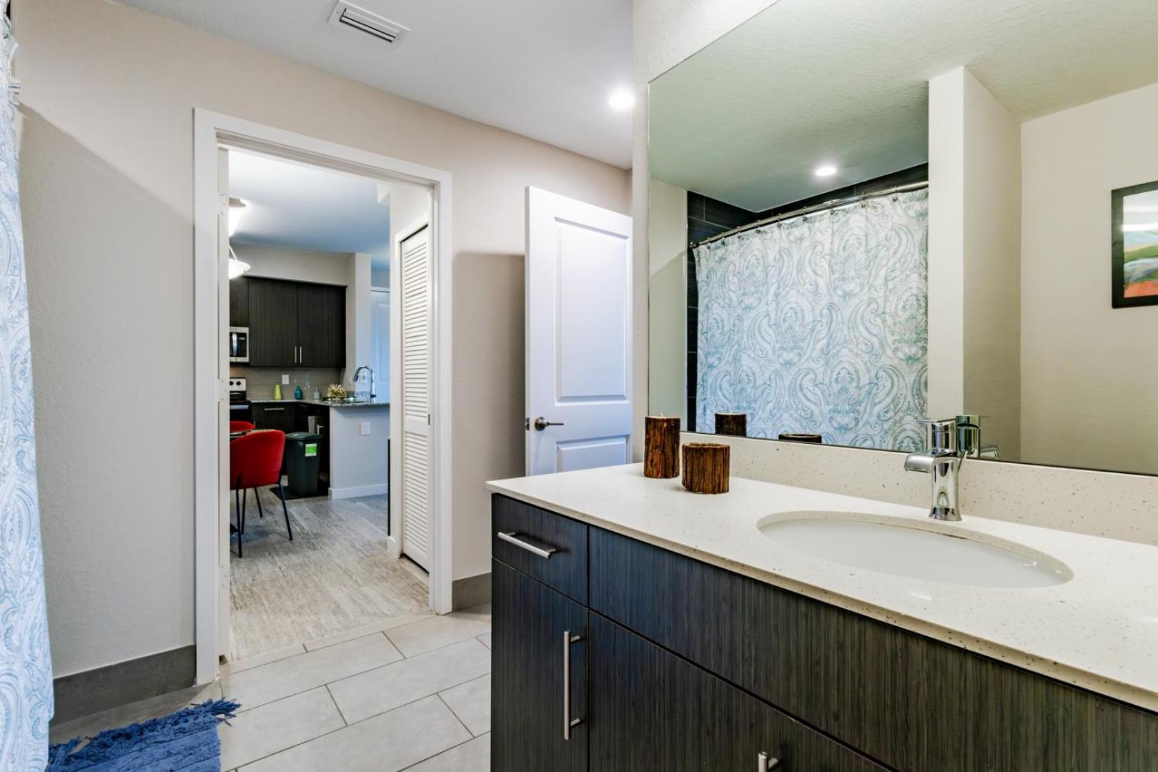 Fort Myers 1BR Condo | Pool + Gym + BBQ