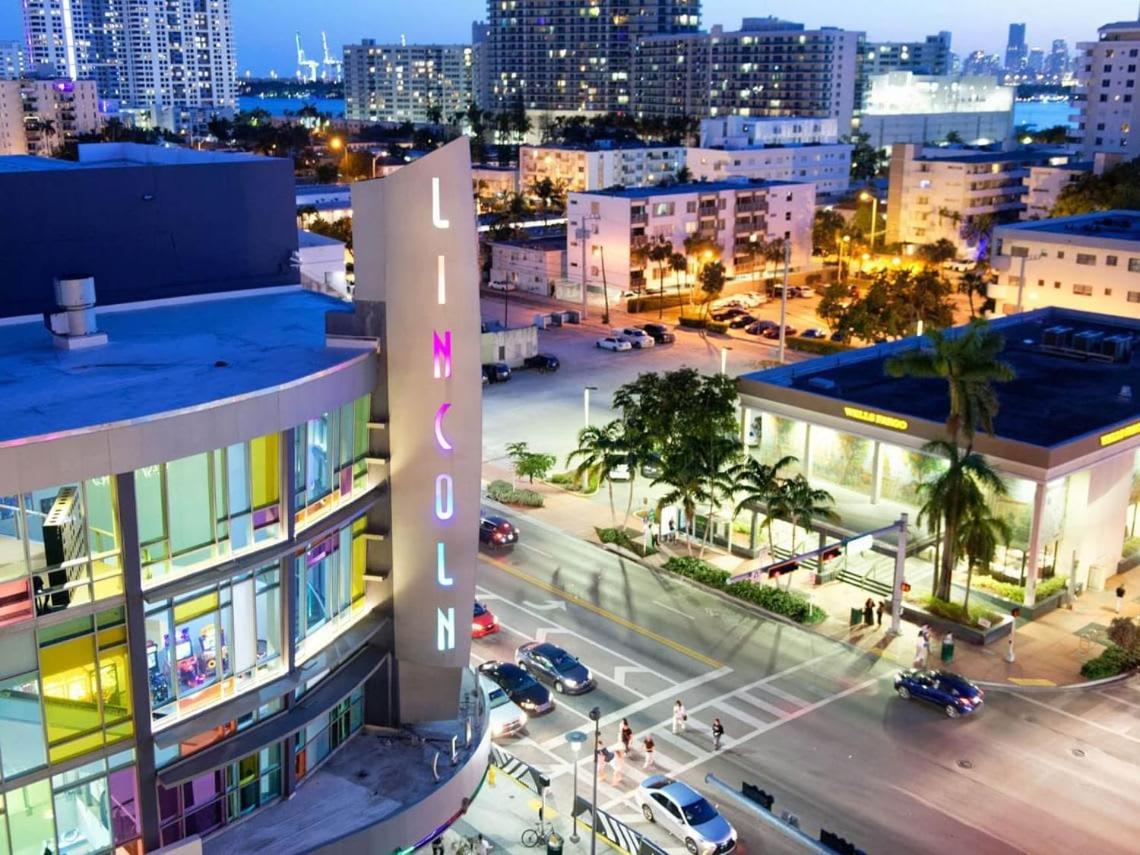 2BR Beach Apartment in Prime Miami Location