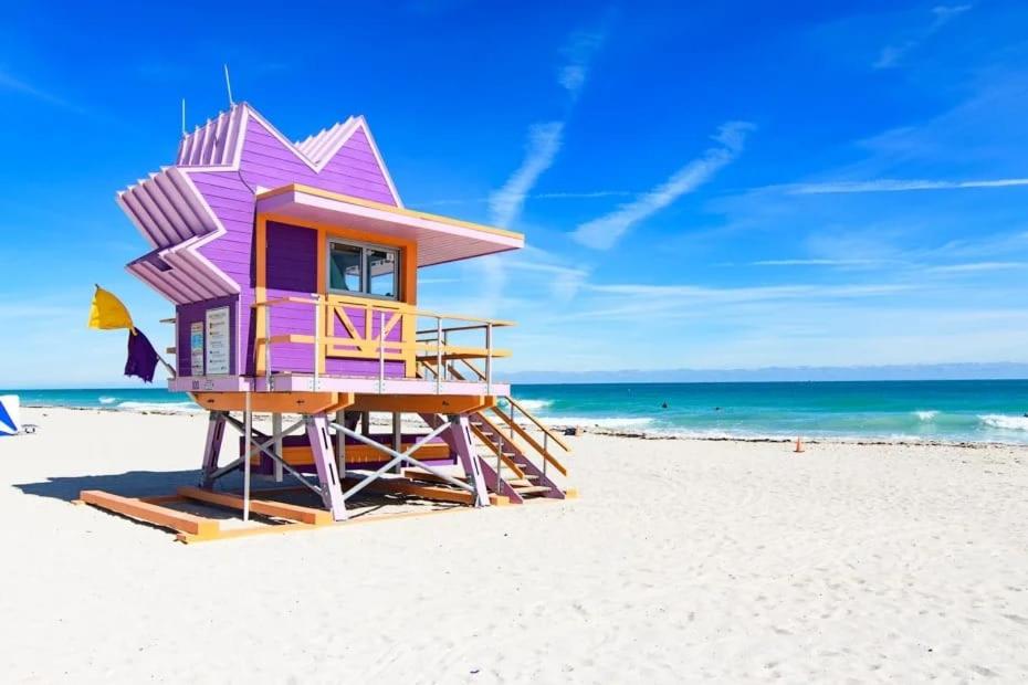 2BR Beach Apartment in Prime Miami Location