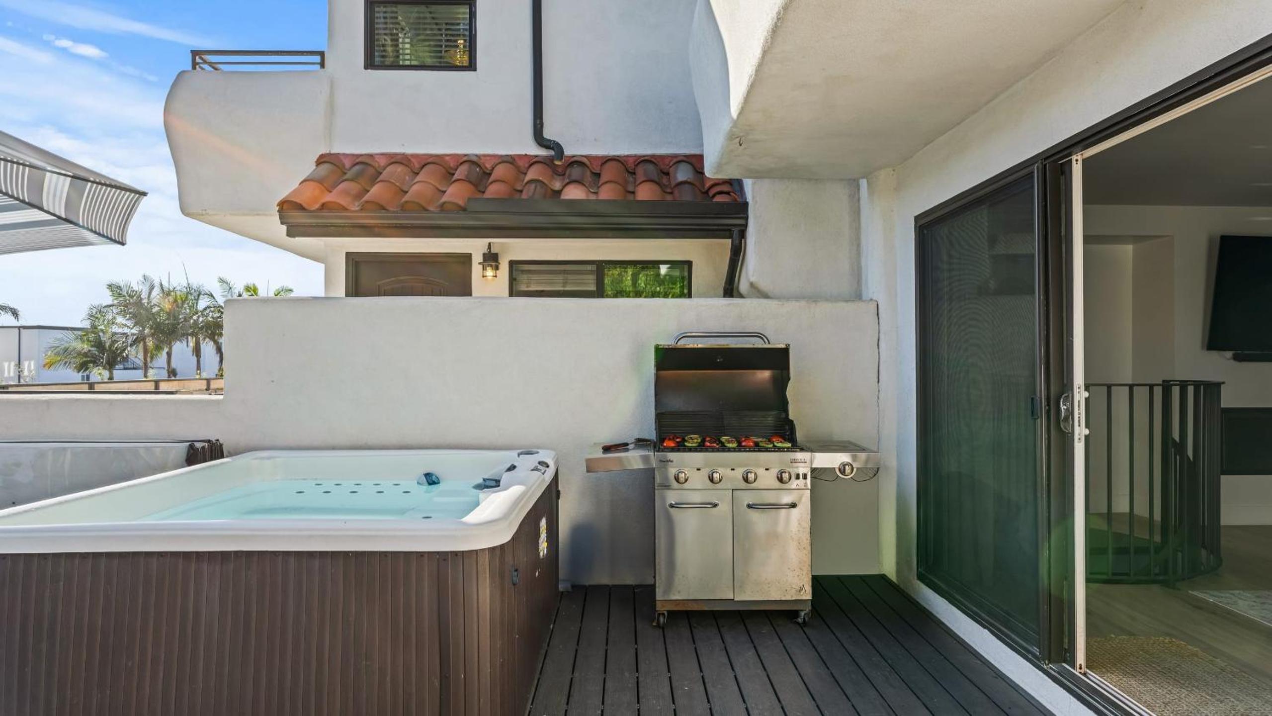 3 Condos Steps to Beach Rooftop Patio Trestles Trailhead Trio by AvantStay