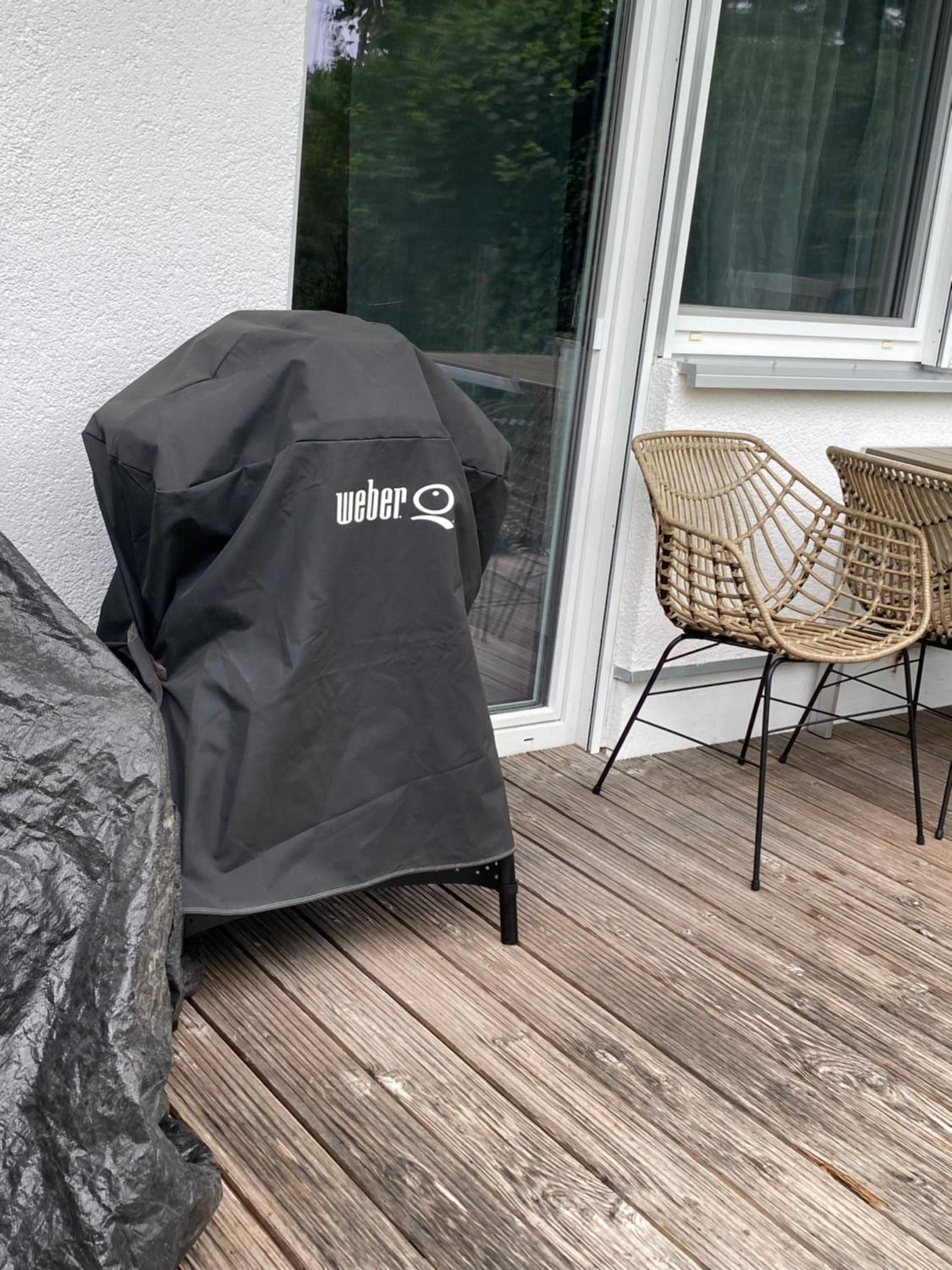 Gemütliche und voll ausgestatette 2 Zimmer Ferienwohnung am Wörthsee mit Terrasse, Grill, Schaukel, Doppelbett oder getrennte Betten fußläufig zu S-Bahn na