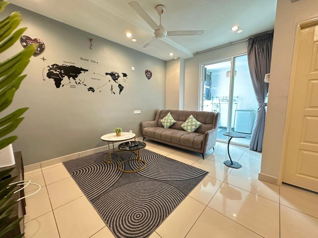 High-Floor Seaview Modern Suite 2BR Condo Next to Gurney & Georgetown Mansion one 26