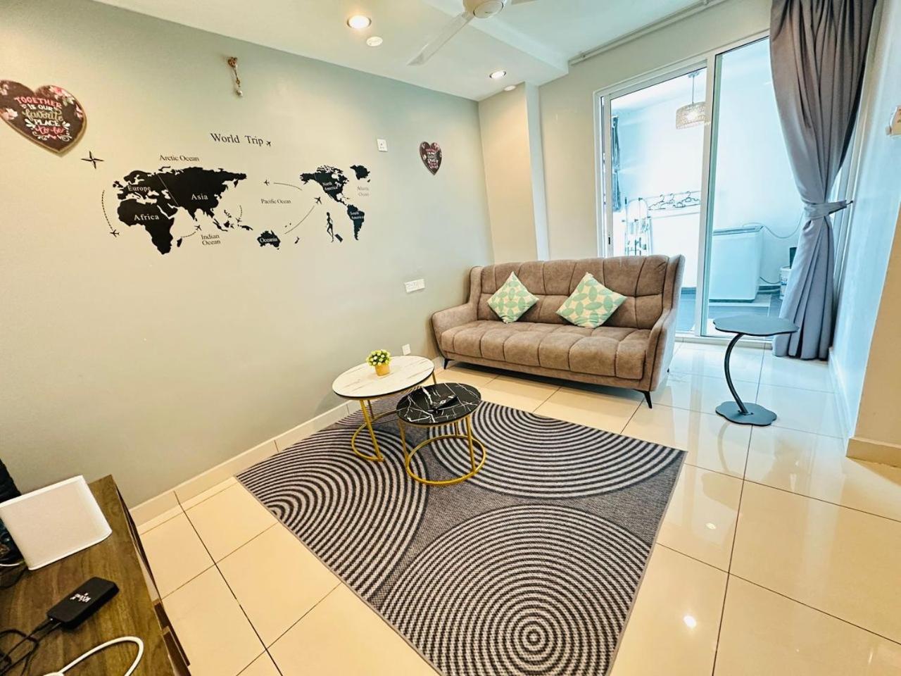 High-Floor Seaview Modern Suite 2BR Condo Next to Gurney & Georgetown Mansion one 26