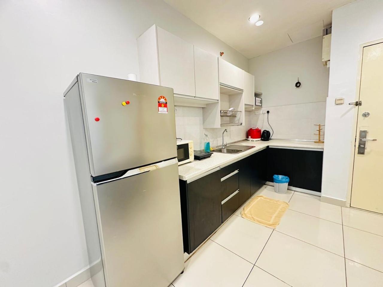 High-Floor Seaview Modern Suite 2BR Condo Next to Gurney & Georgetown Mansion one 26