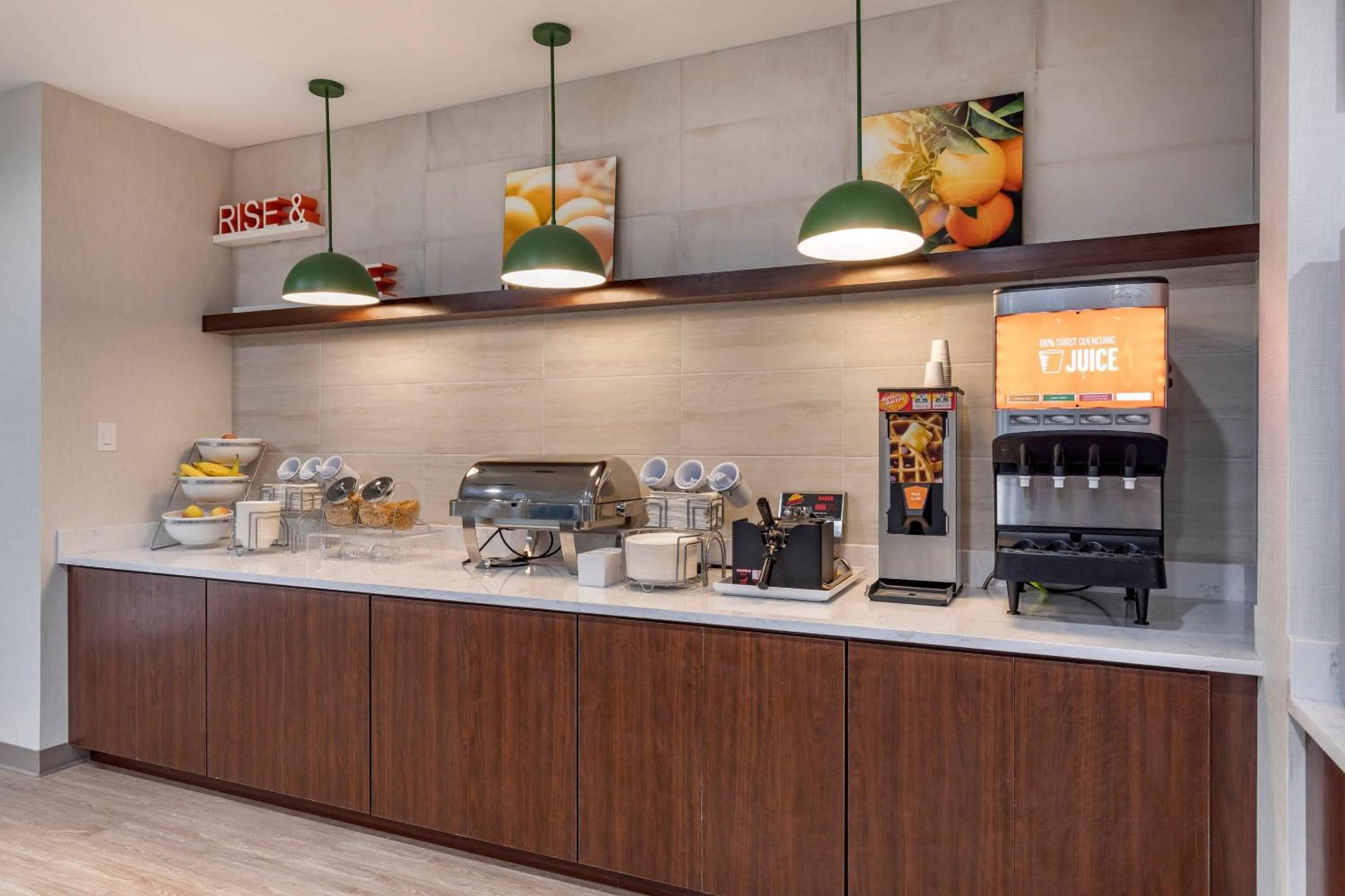 Comfort Inn & Suites Orlando Sanford Airport