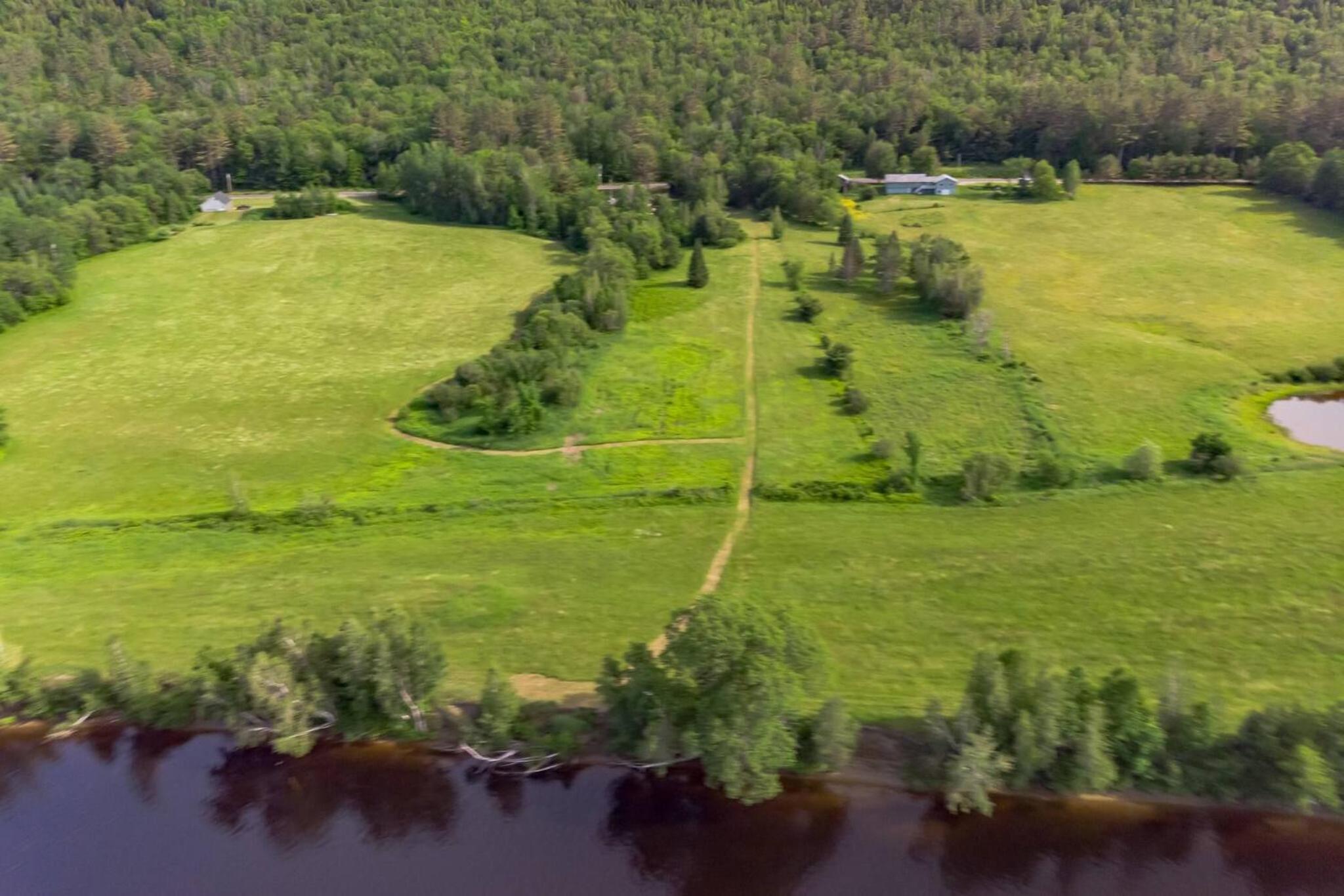 Mountain Retreat with River Views Near Sunday River and Year-Round Adventure