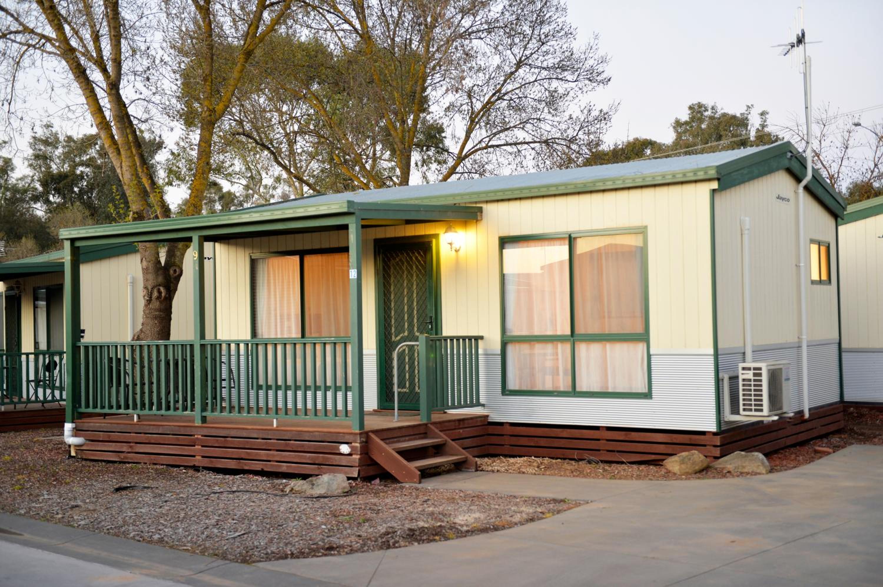 Riverside Cabin Park