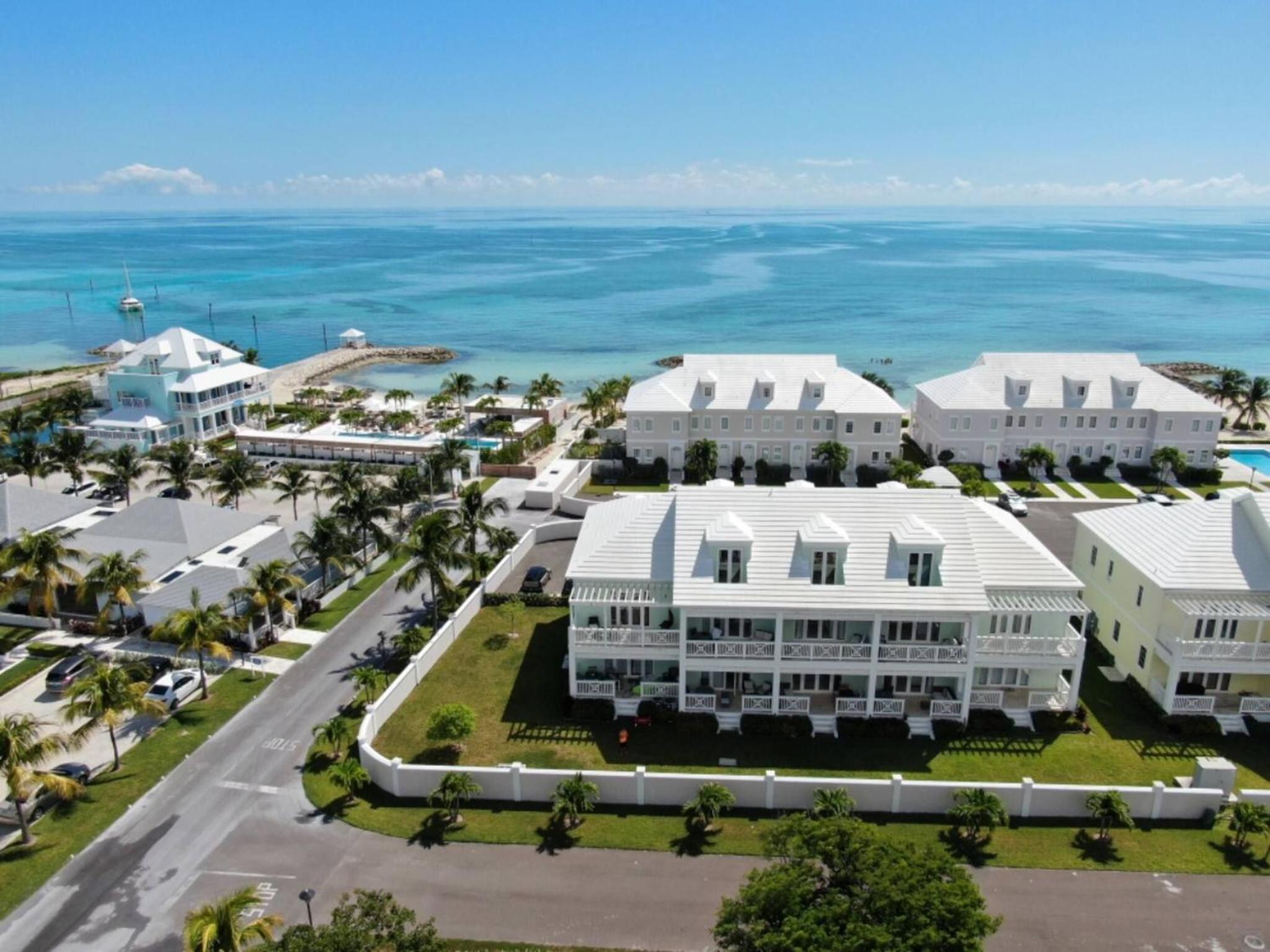 Bahamas Dream - Beach Luxury Vacation