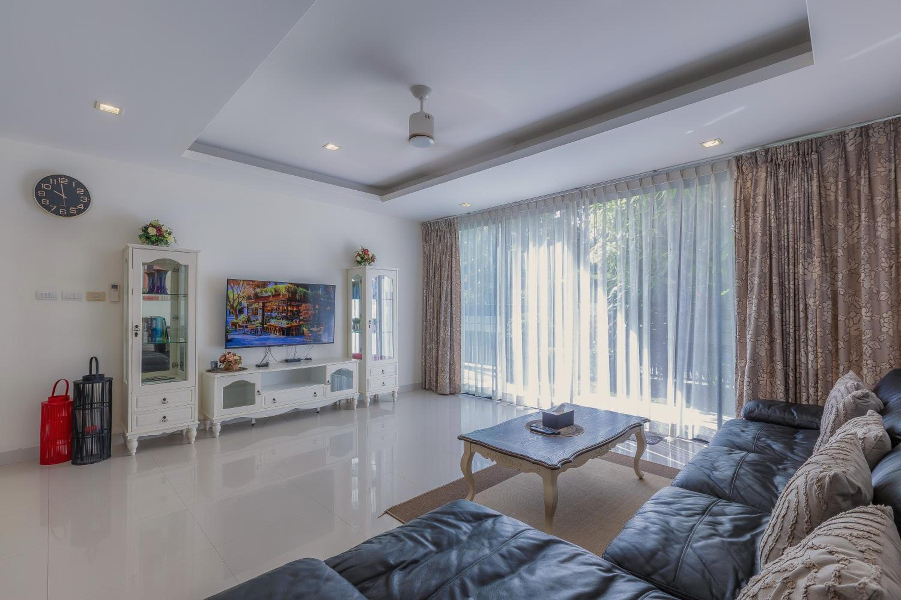 Laguna Parkside by Triple8 Asia