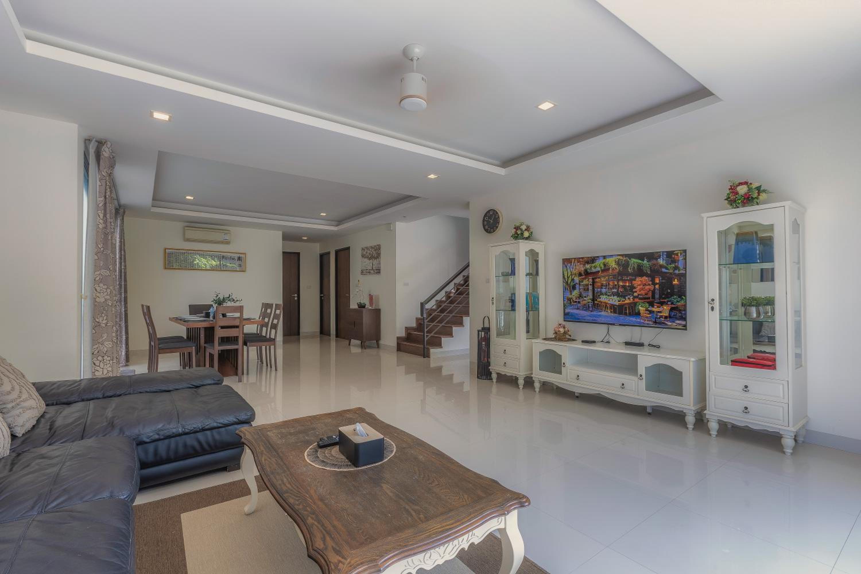Laguna Parkside by Triple8 Asia