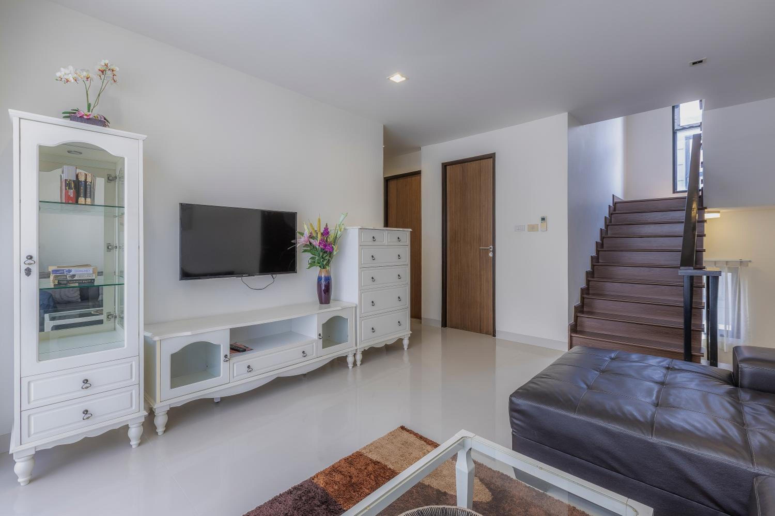 Laguna Parkside by Triple8 Asia