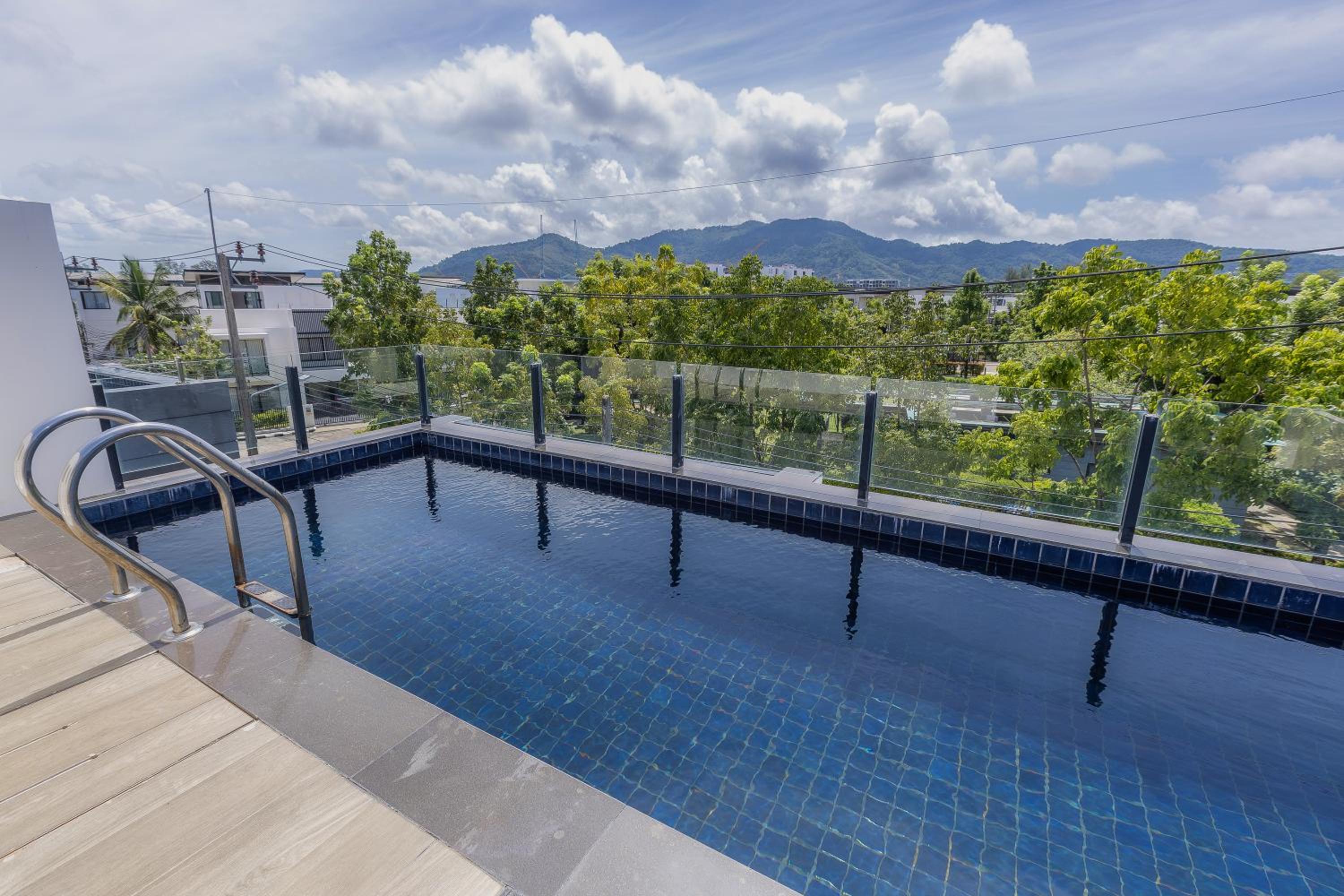 Laguna Parkside by Triple8 Asia
