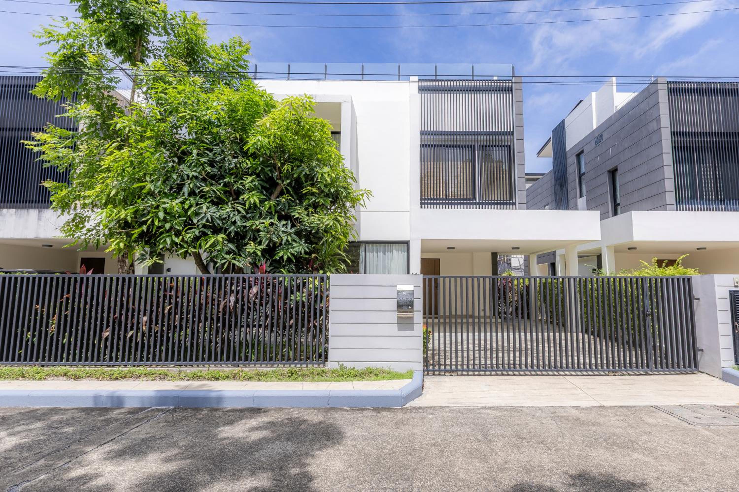 Laguna Parkside by Triple8 Asia