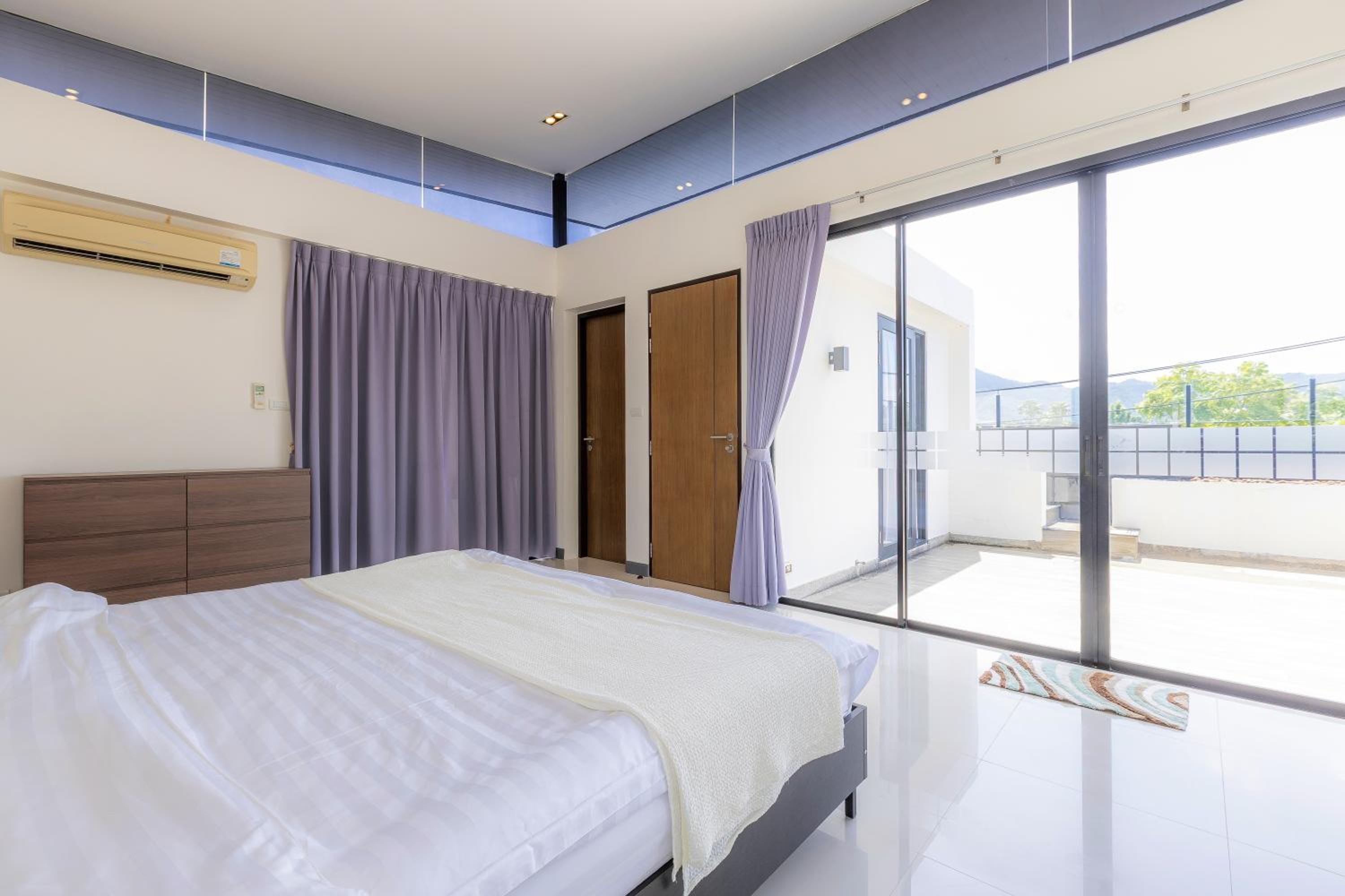 Laguna Parkside by Triple8 Asia