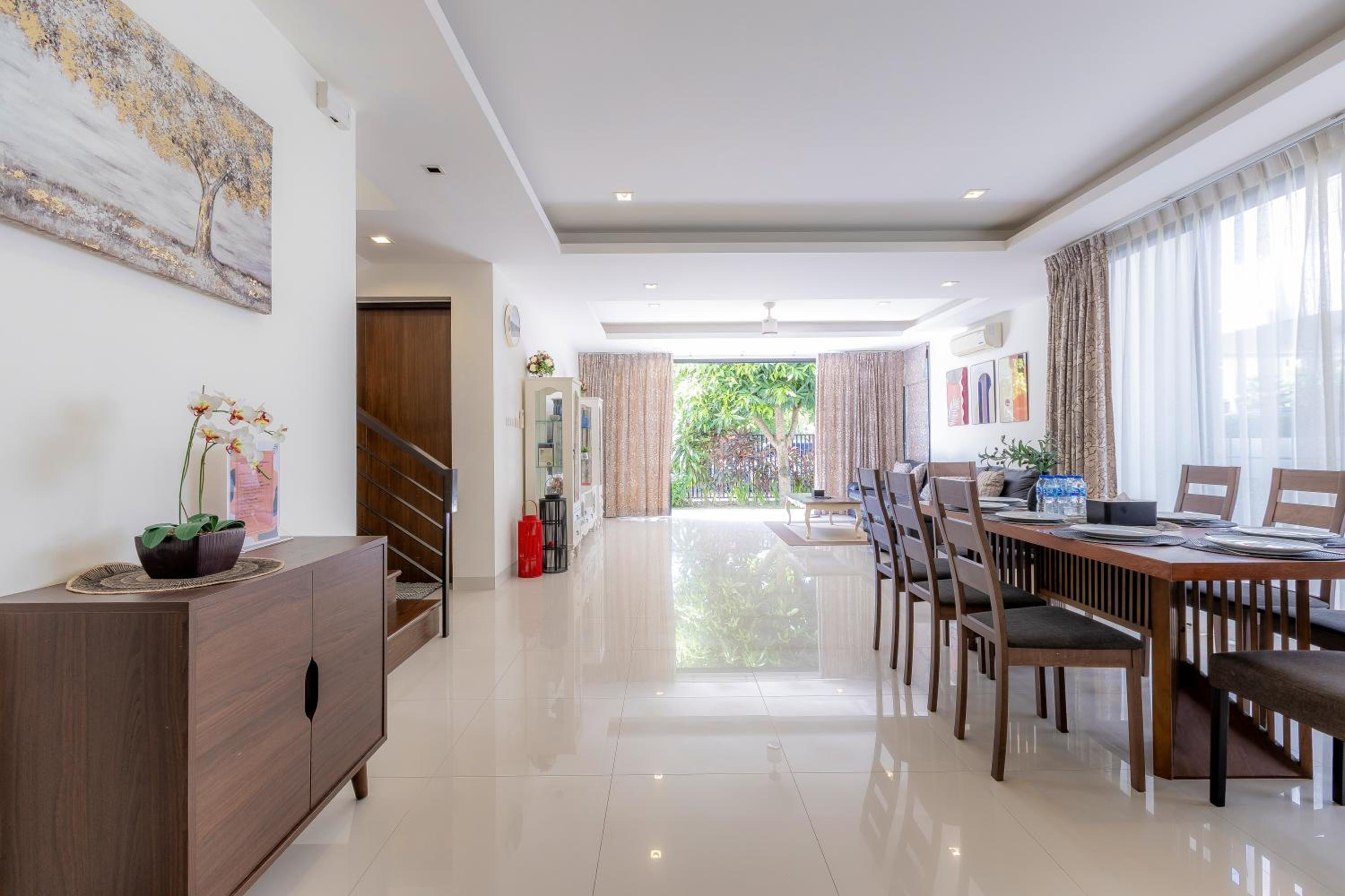 Laguna Parkside by Triple8 Asia