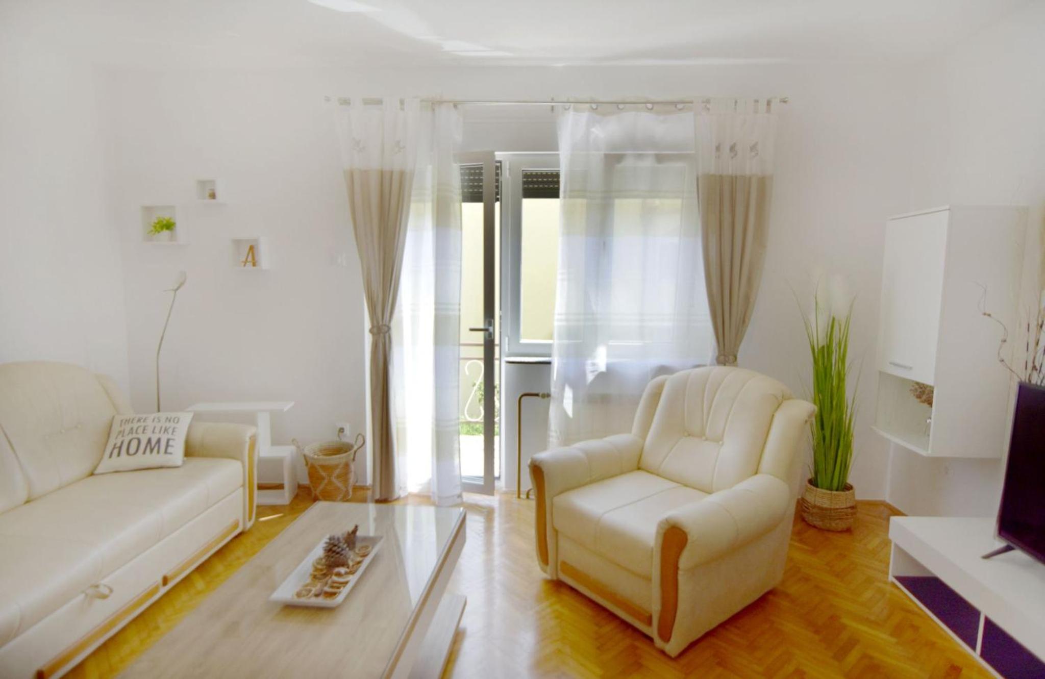 Spacious apartment in Umag with garden