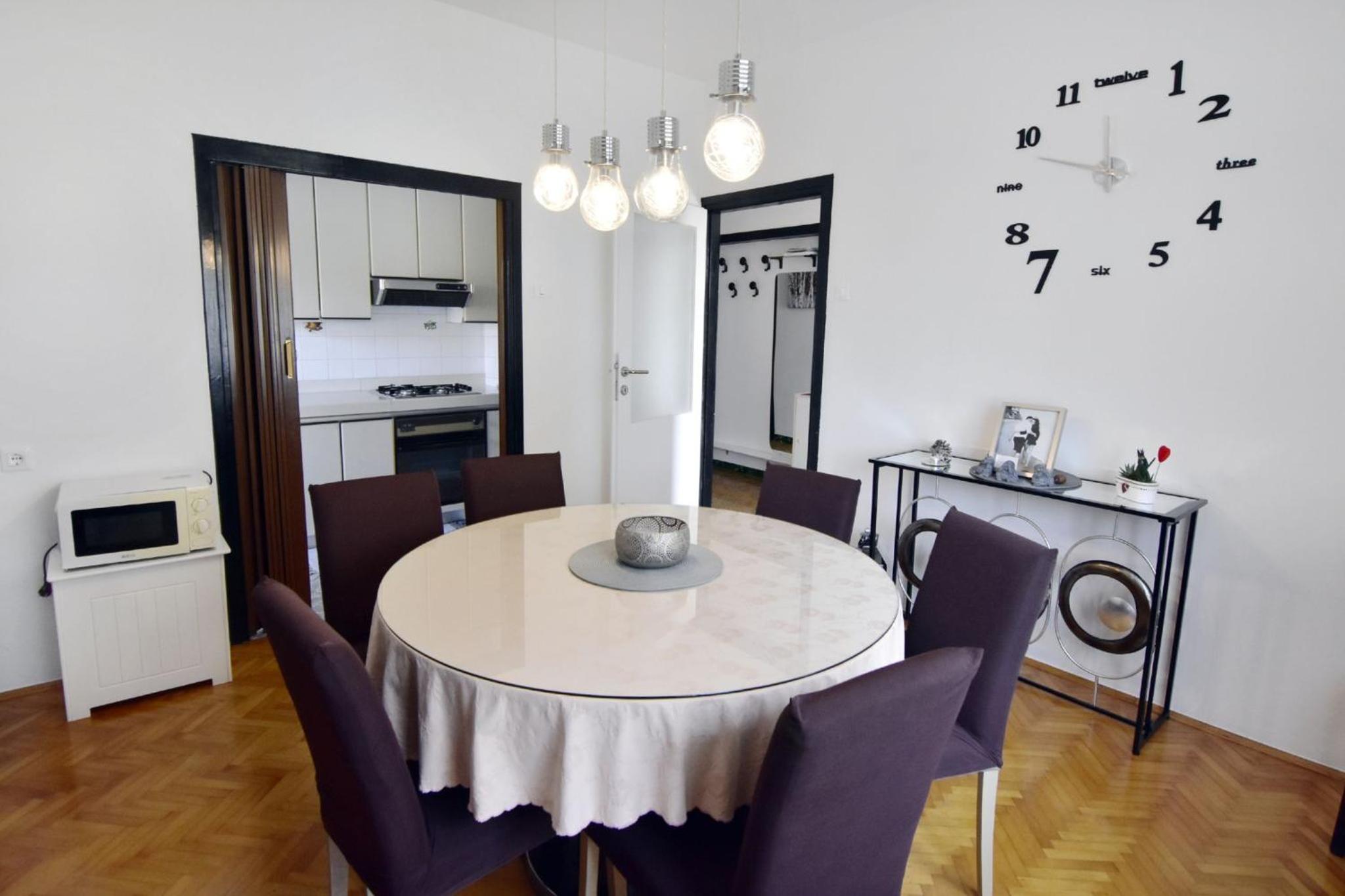 Spacious apartment in Umag with garden