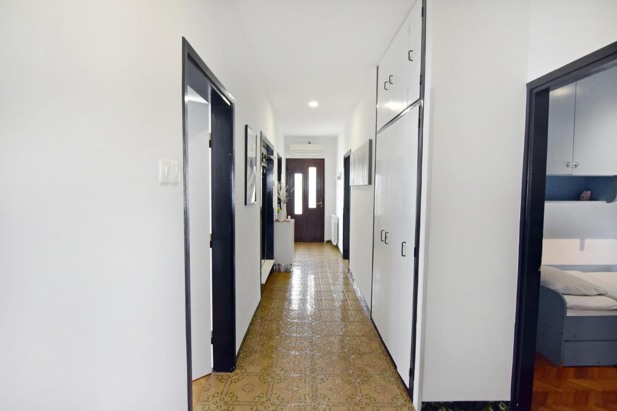 Spacious apartment in Umag with garden