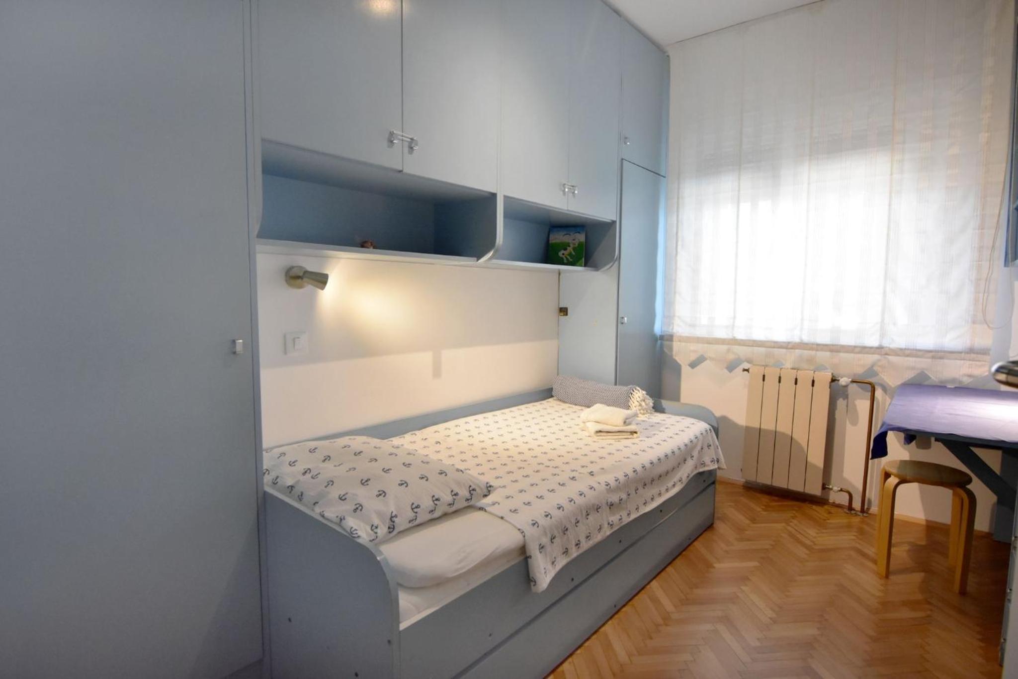 Spacious apartment in Umag with garden