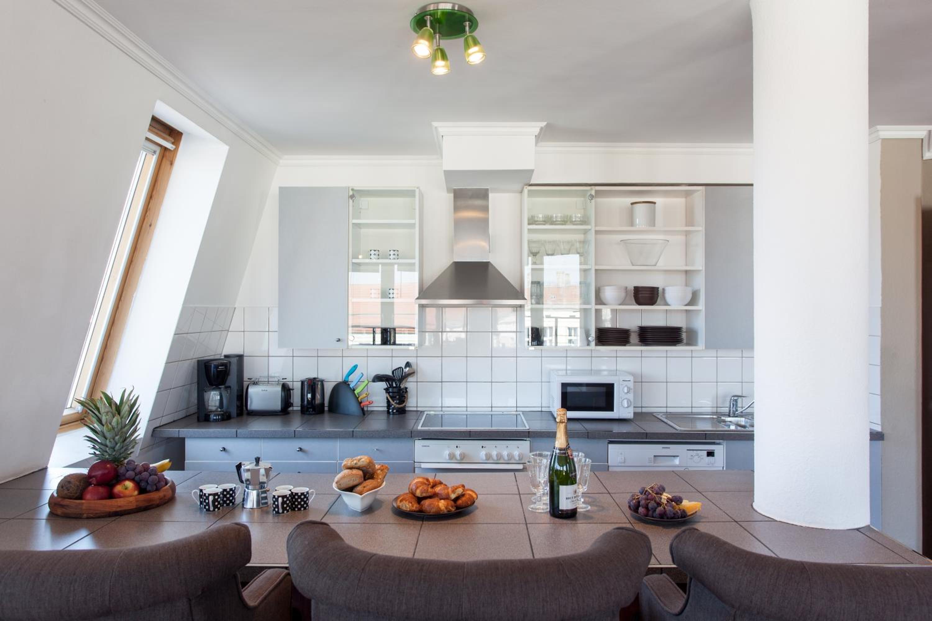 The Danziger, 2 unique roof top units in PrenzlauerBerg, group & family friendly, from 2 up to 7 Guests