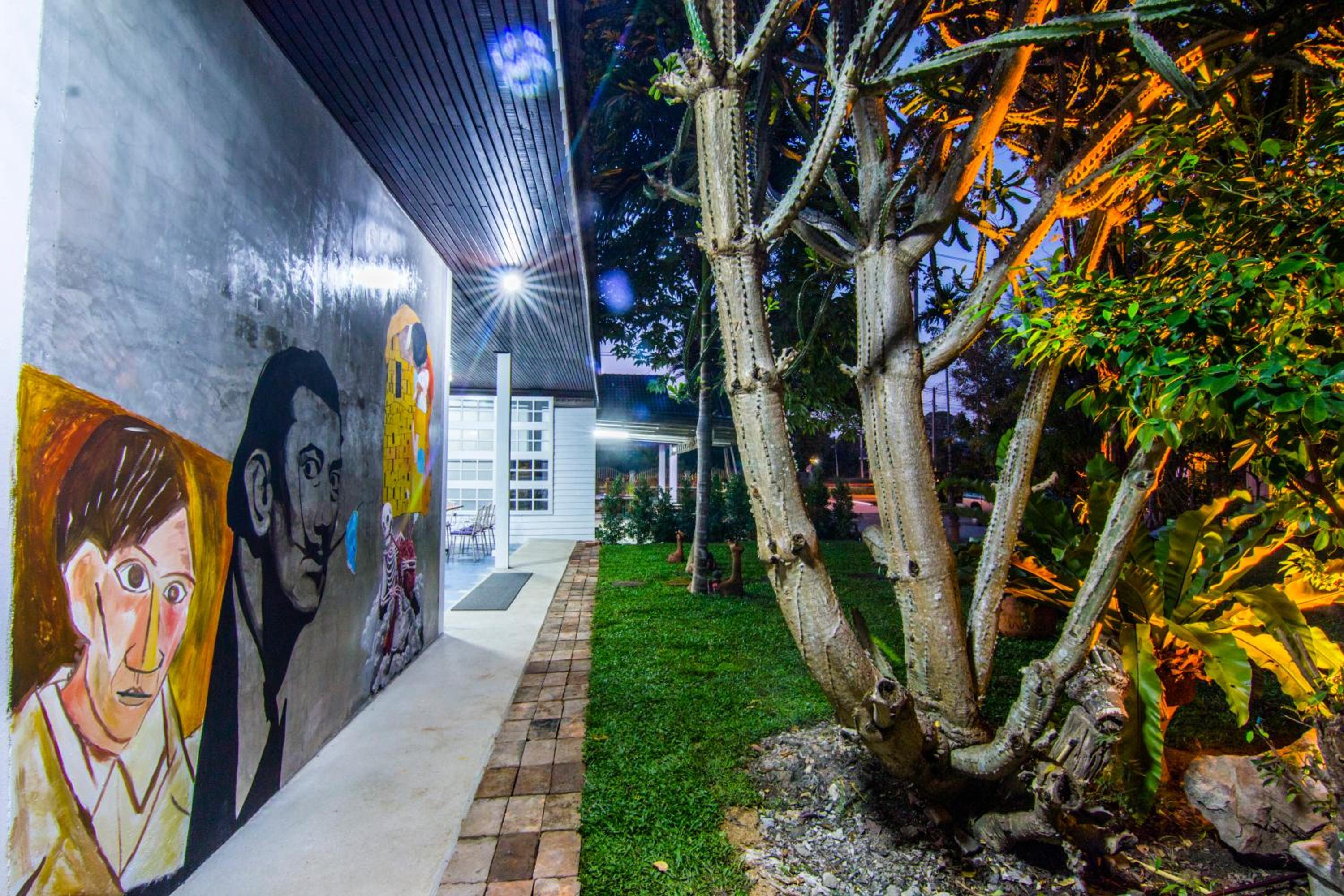 Wanida Hostel