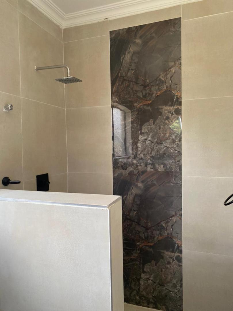 Luxurious 6 bed 6 baths in Sunridge - 2299
