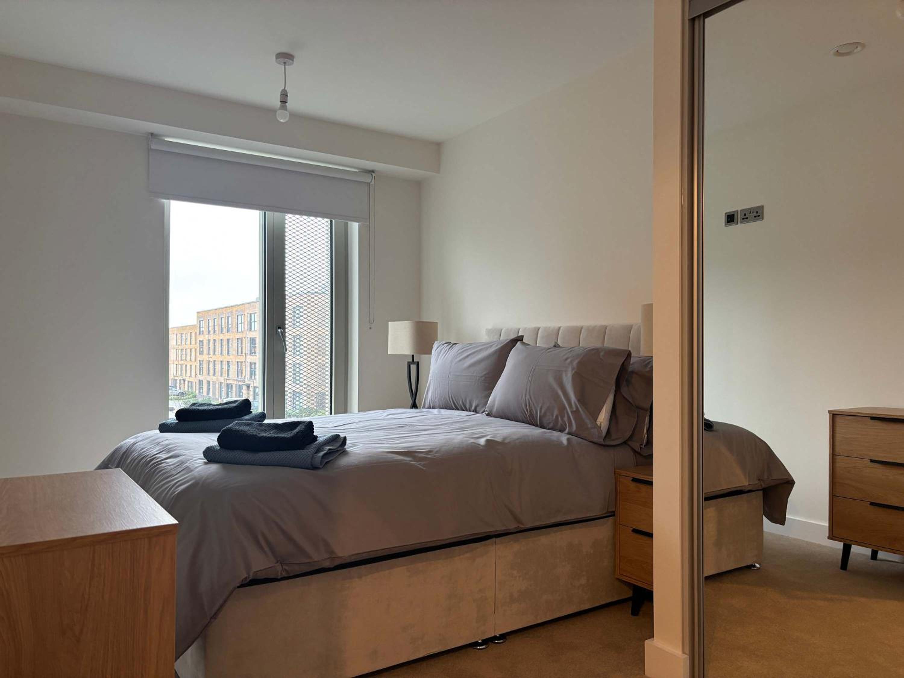 Contemporary 2-Bed Apartment near City Centre