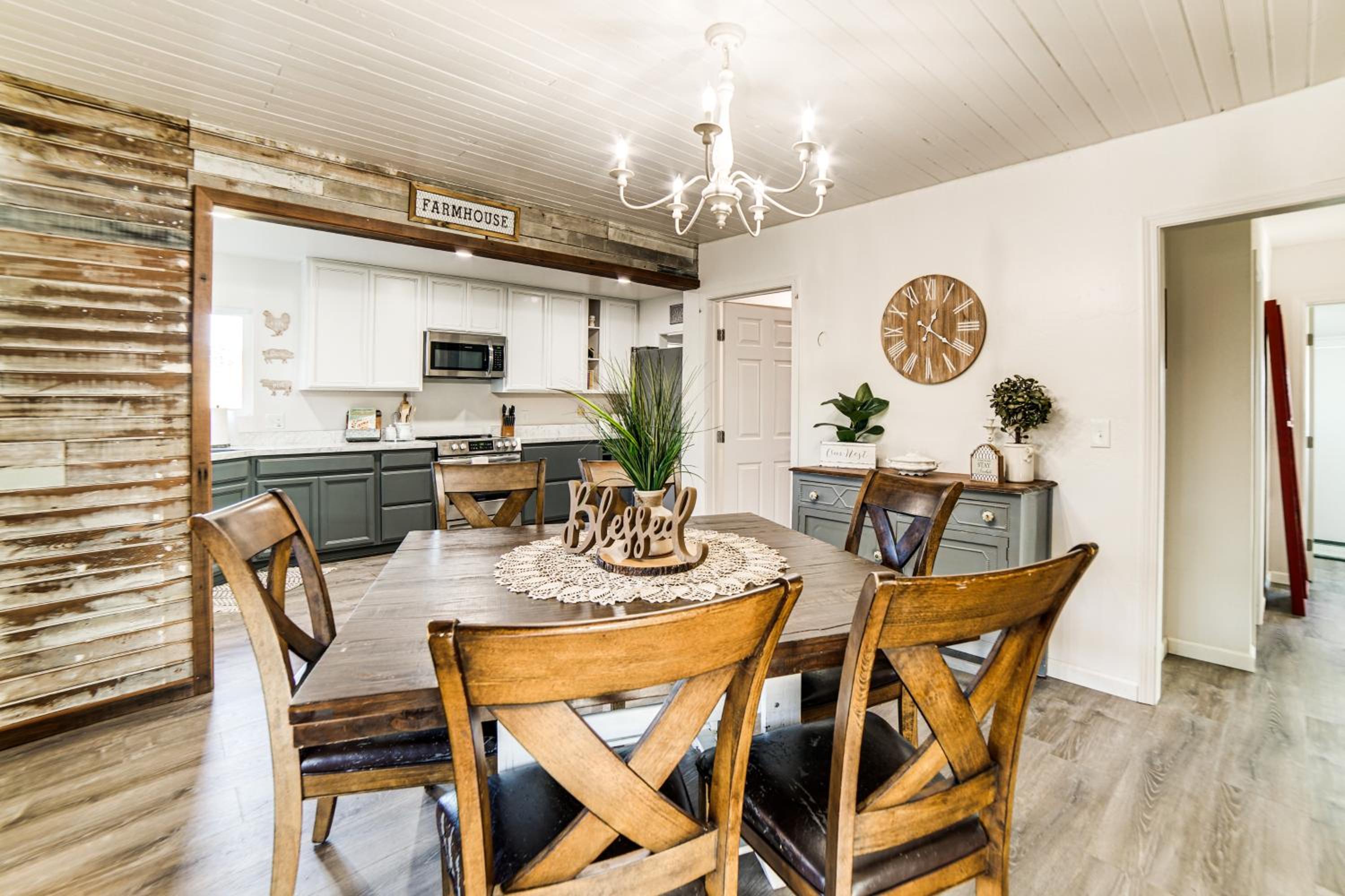 2 Mi to Clear Lake Pet-Friendly Lakeport Retreat!