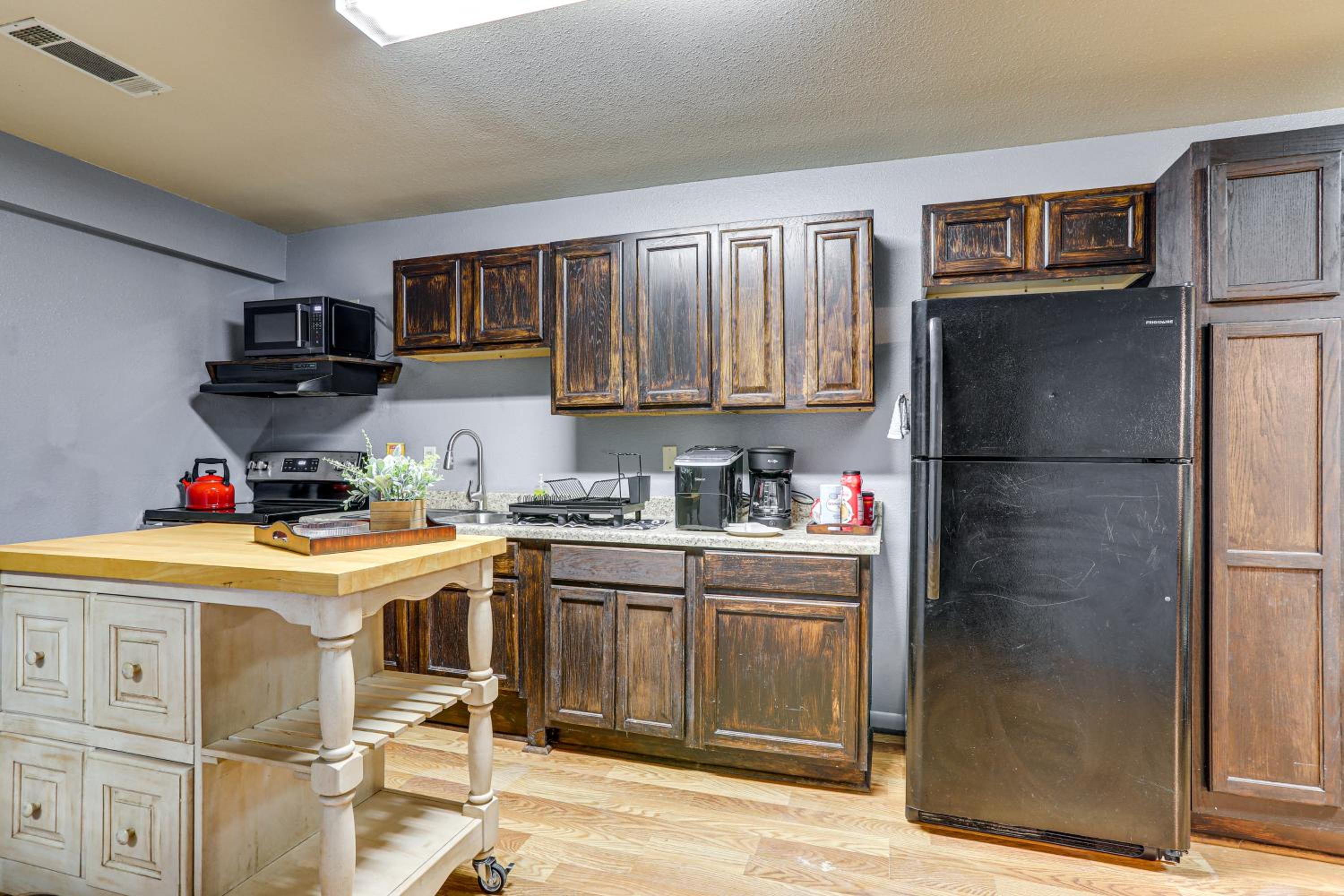 Near Universities Family Condo in McRae!