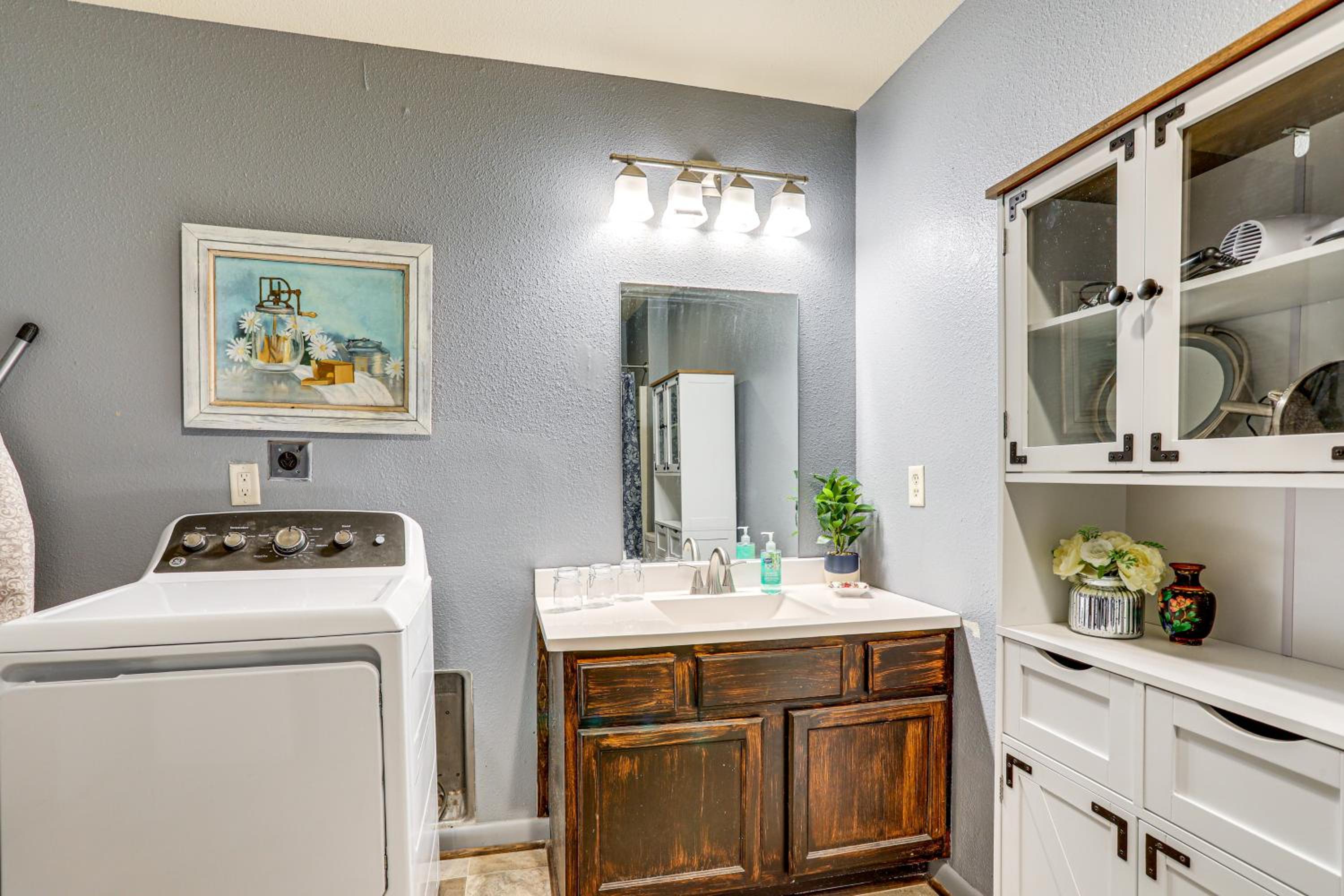 Near Universities Family Condo in McRae!