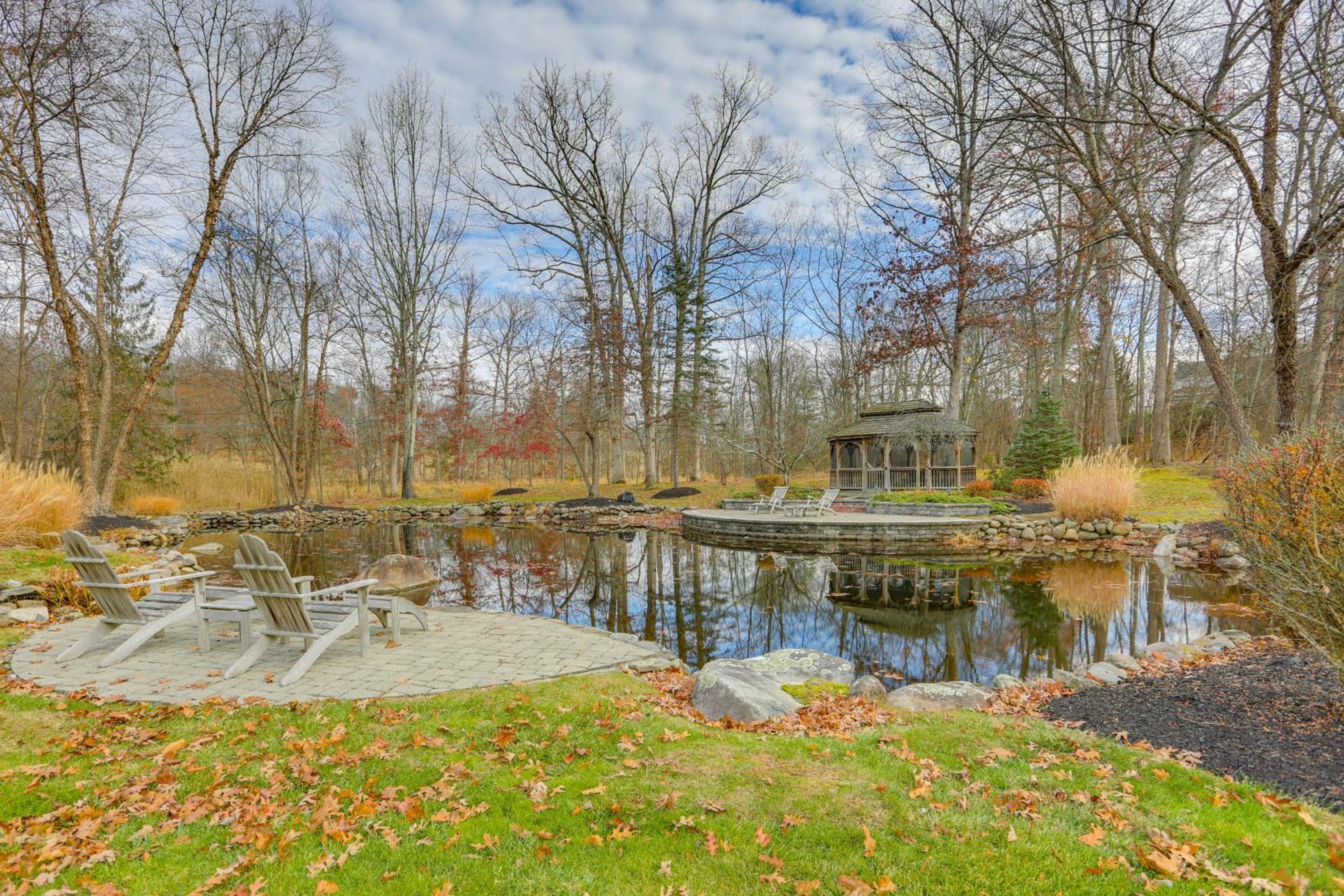 Pond and Gazebo Expansive Hudson Valley Escape!