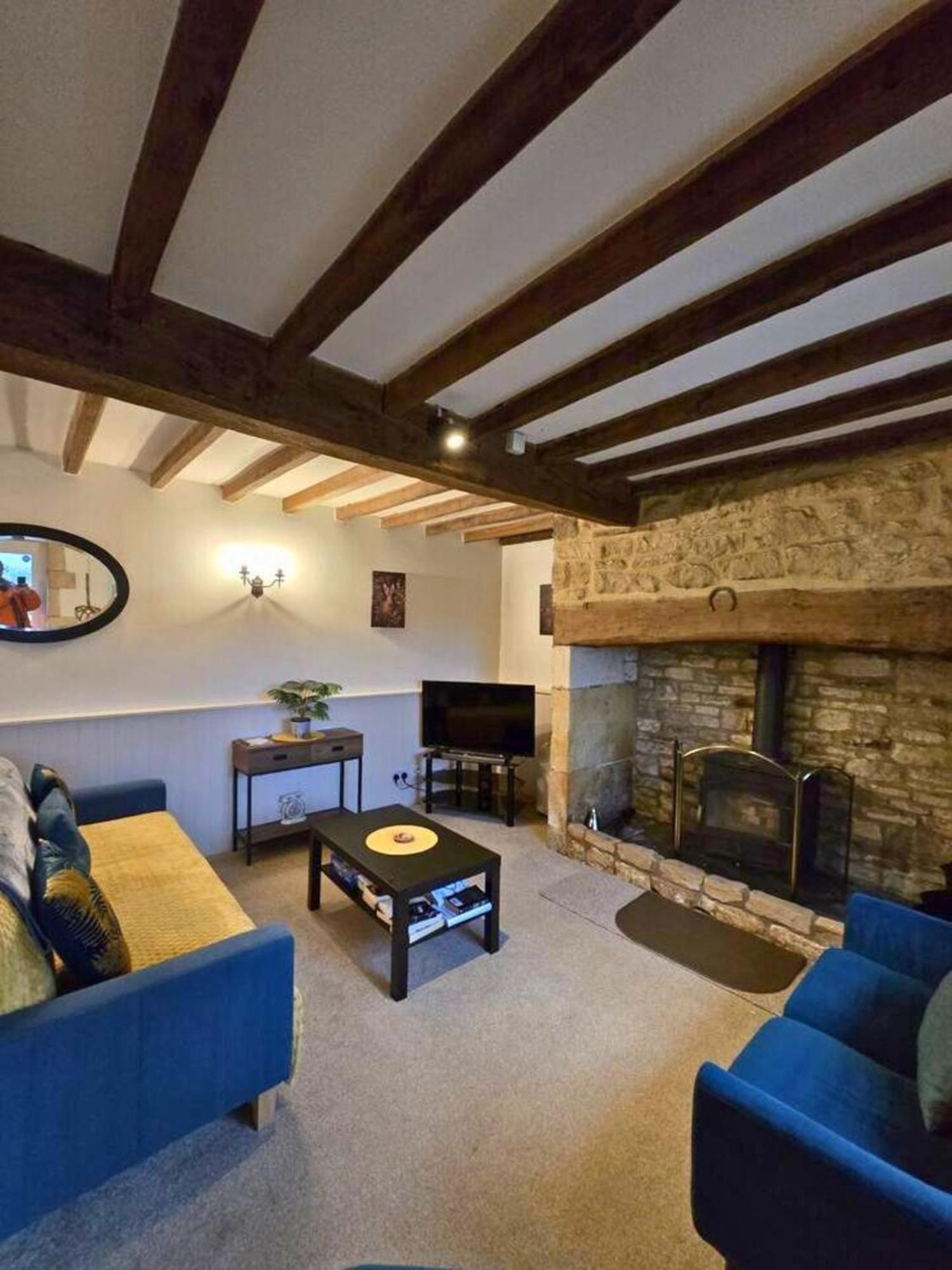Traditional Cotswold escape with garden and fireplace