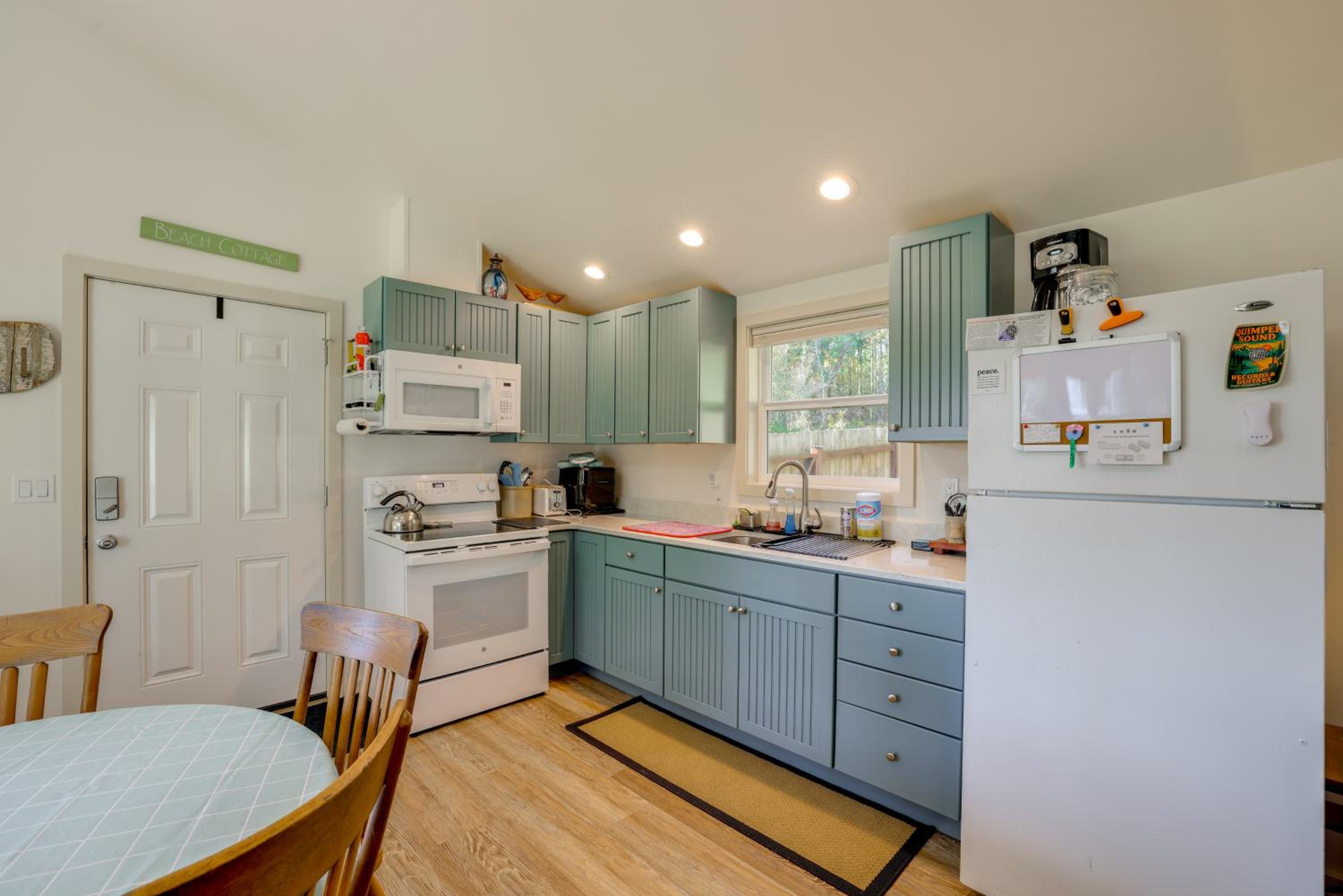 Hike and Relax Fireside Nordland Gem with Deck and Yard