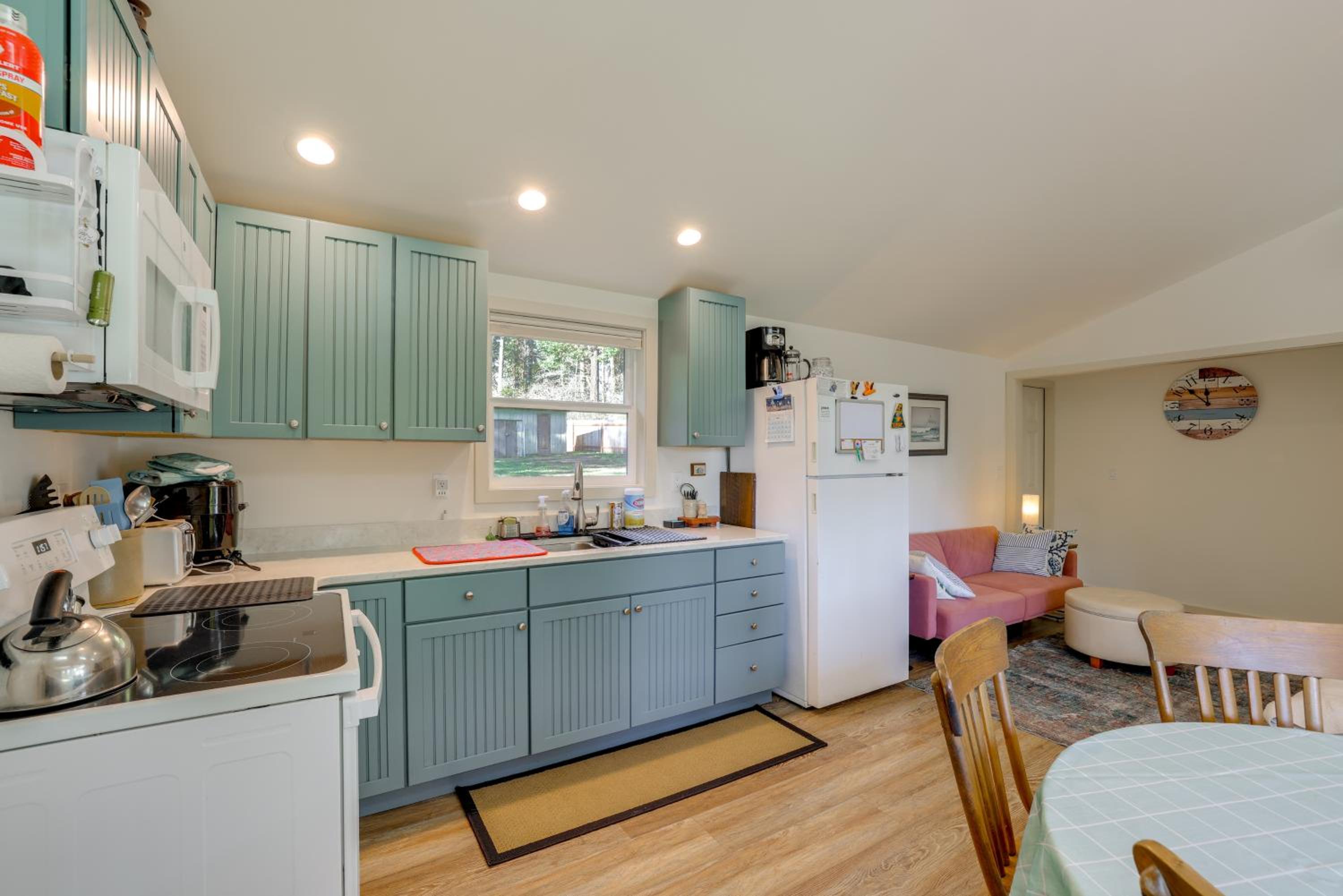 Hike and Relax Fireside Nordland Gem with Deck and Yard