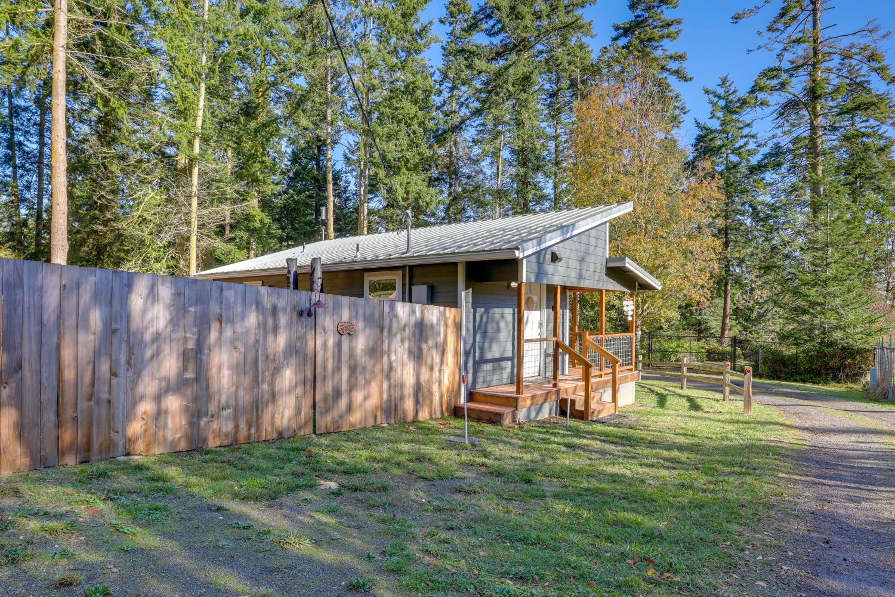 Hike and Relax Fireside Nordland Gem with Deck and Yard