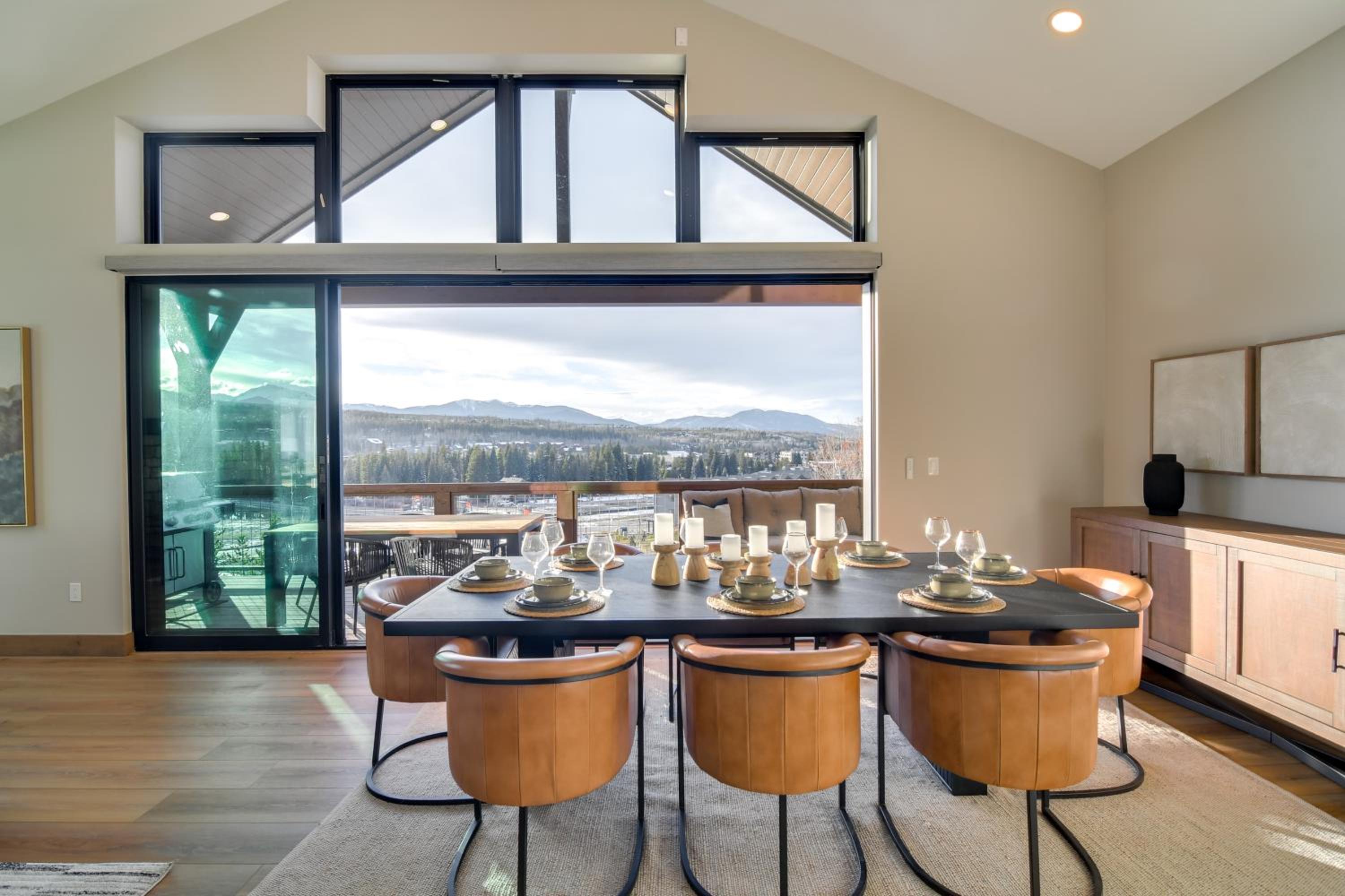 5 Mi to Winter Park Resort! Luxe Home with Hot Tub
