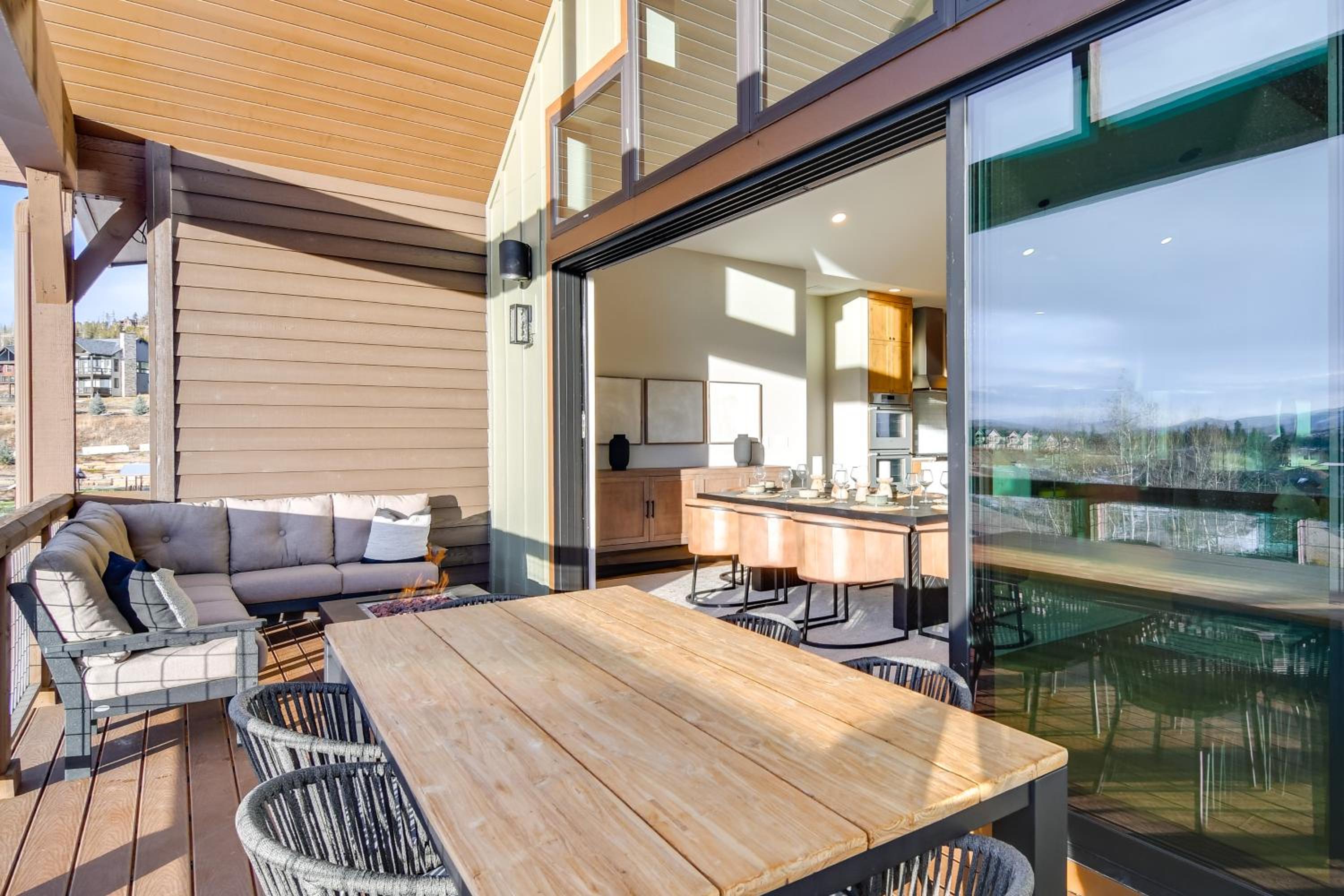 5 Mi to Winter Park Resort! Luxe Home with Hot Tub