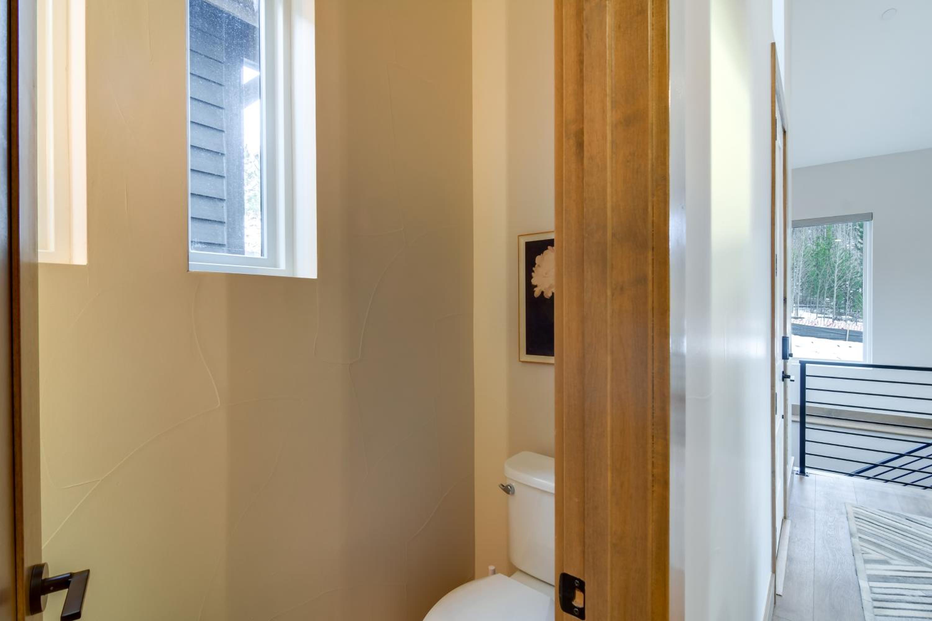 5 Mi to Winter Park Resort! Luxe Home with Hot Tub