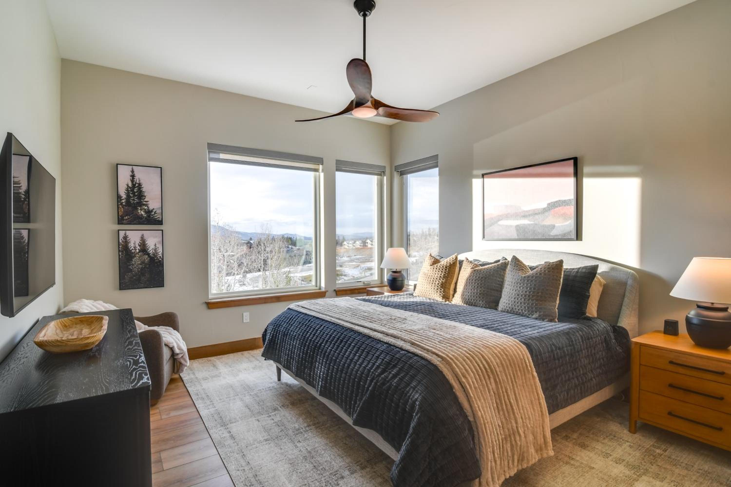 5 Mi to Winter Park Resort! Luxe Home with Hot Tub