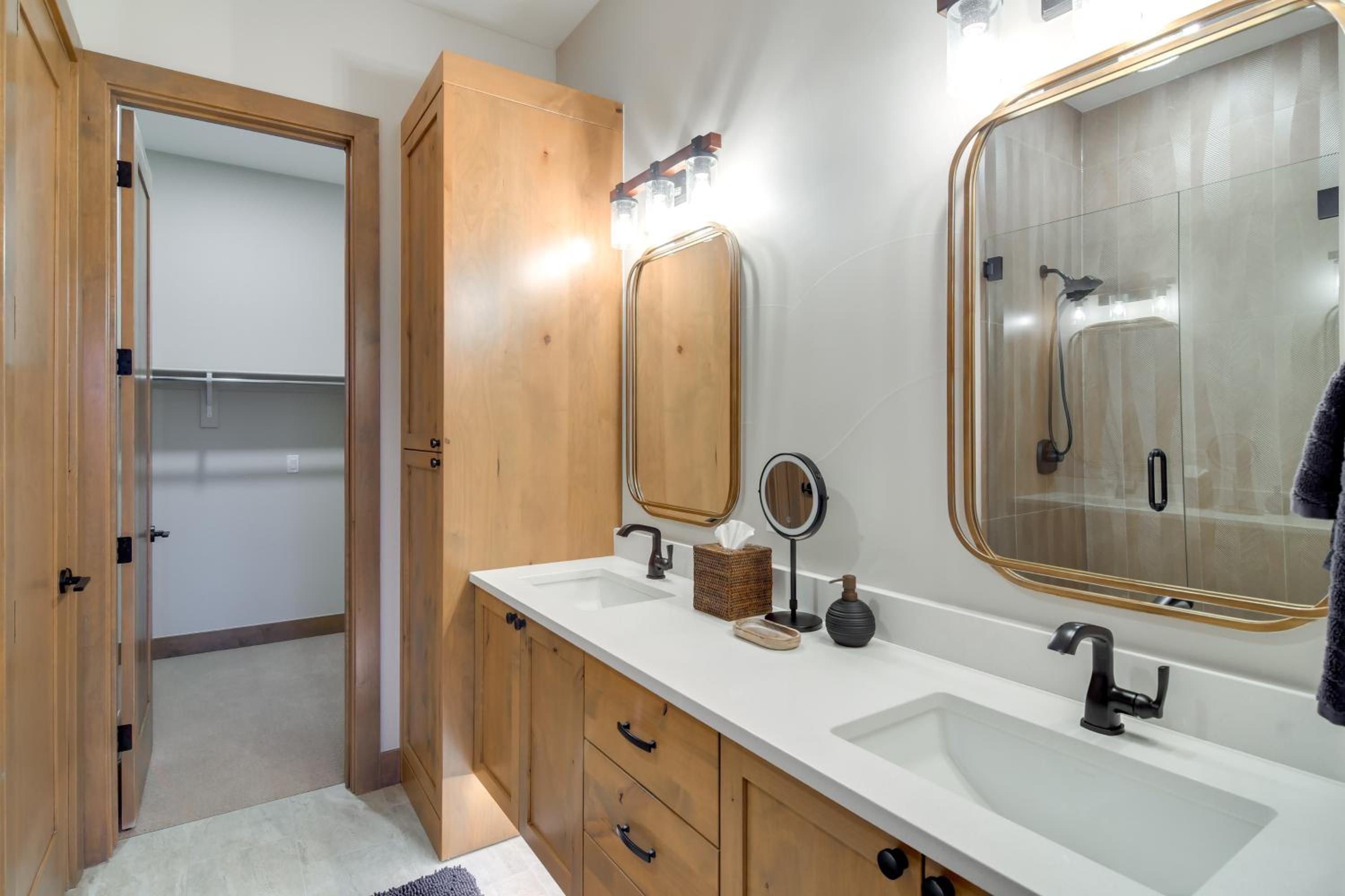 5 Mi to Winter Park Resort! Luxe Home with Hot Tub