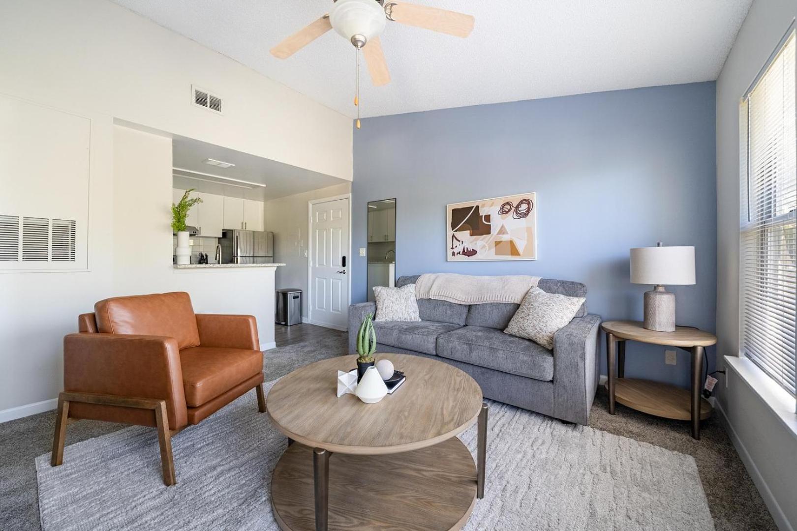 Landing Amazing 1BD Gym Tennis Court