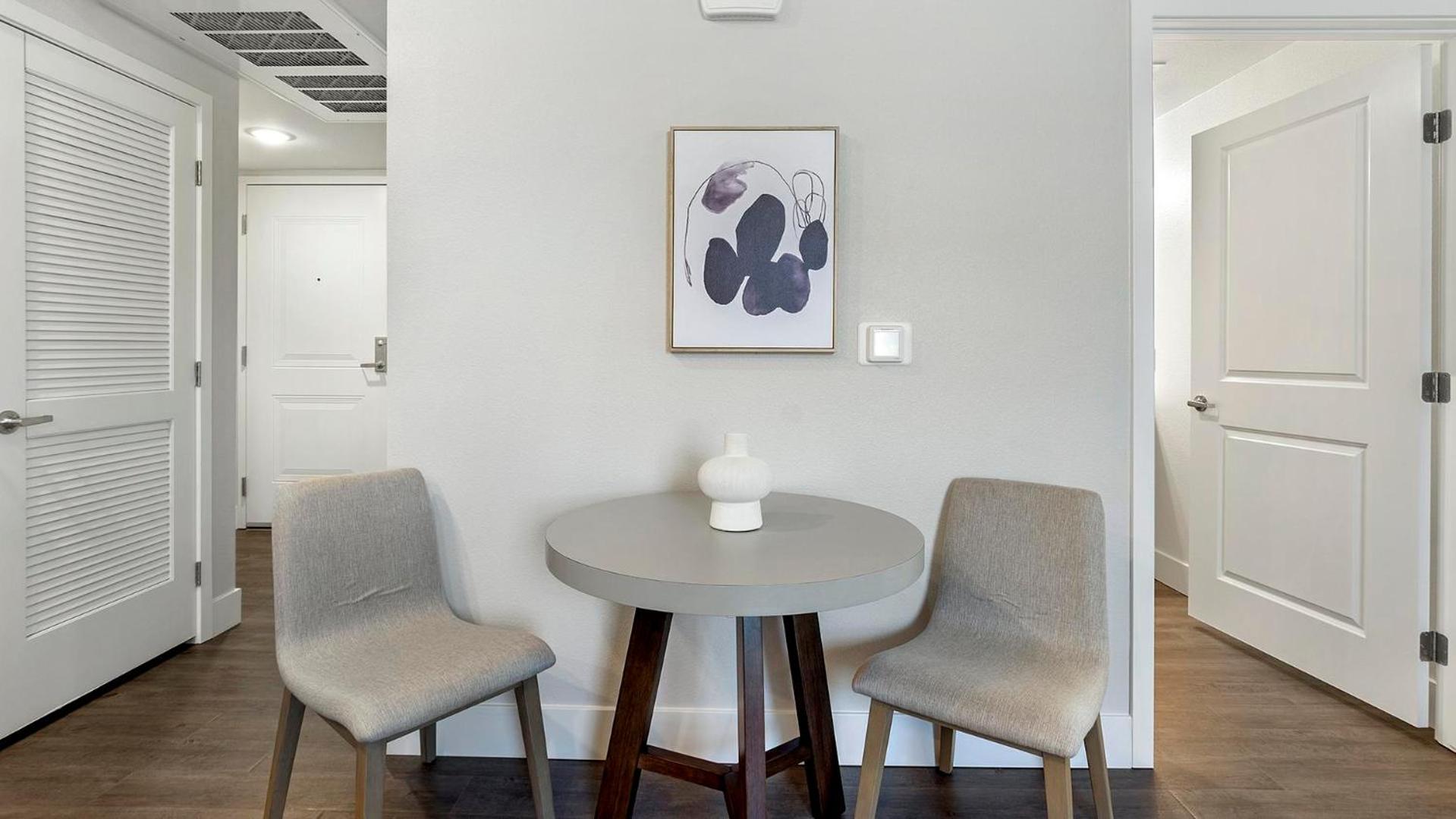 Landing Stylish 1BD Gym